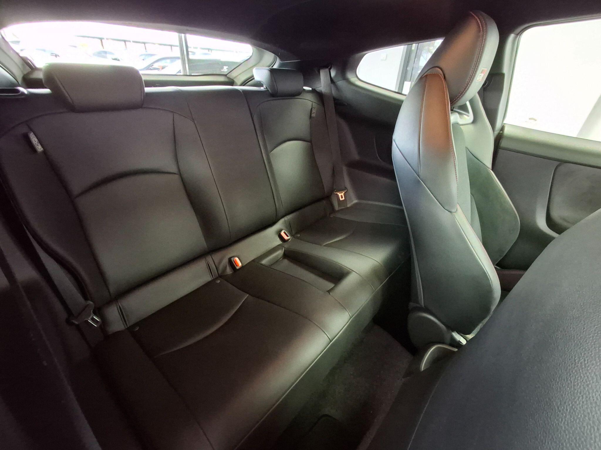 Toyota Yaris view 9