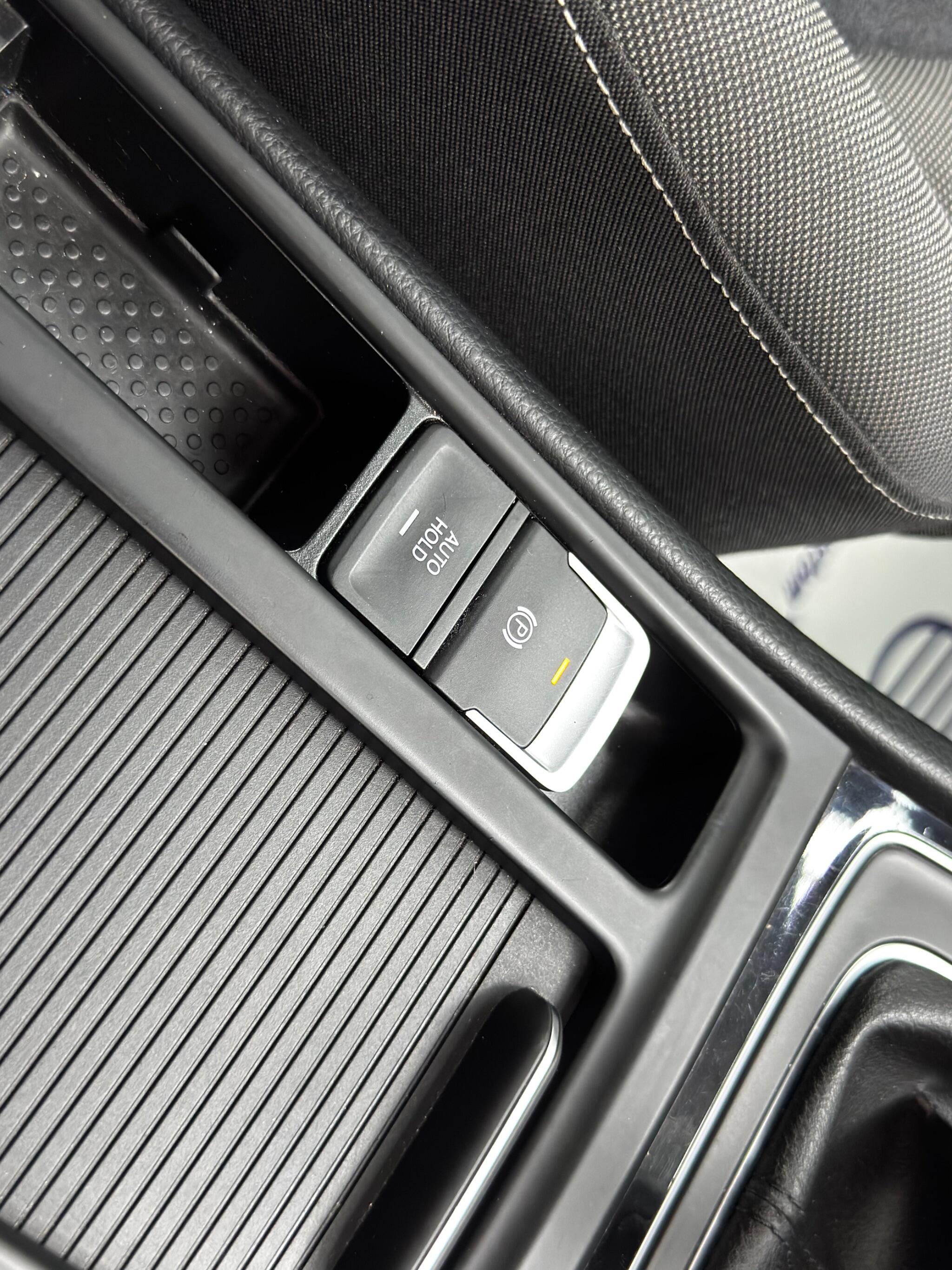 Volkswagen Golf view 34