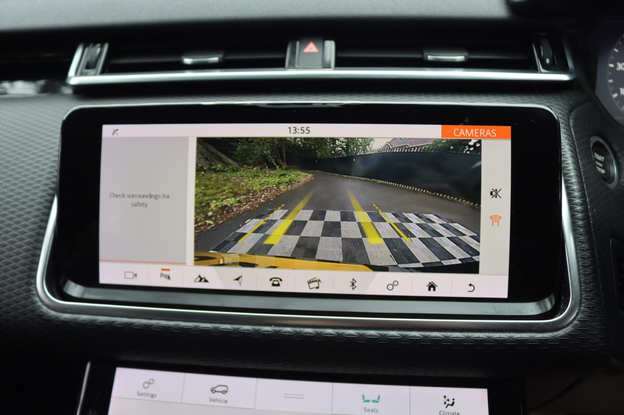 Land Rover Range Rover Velar view 29