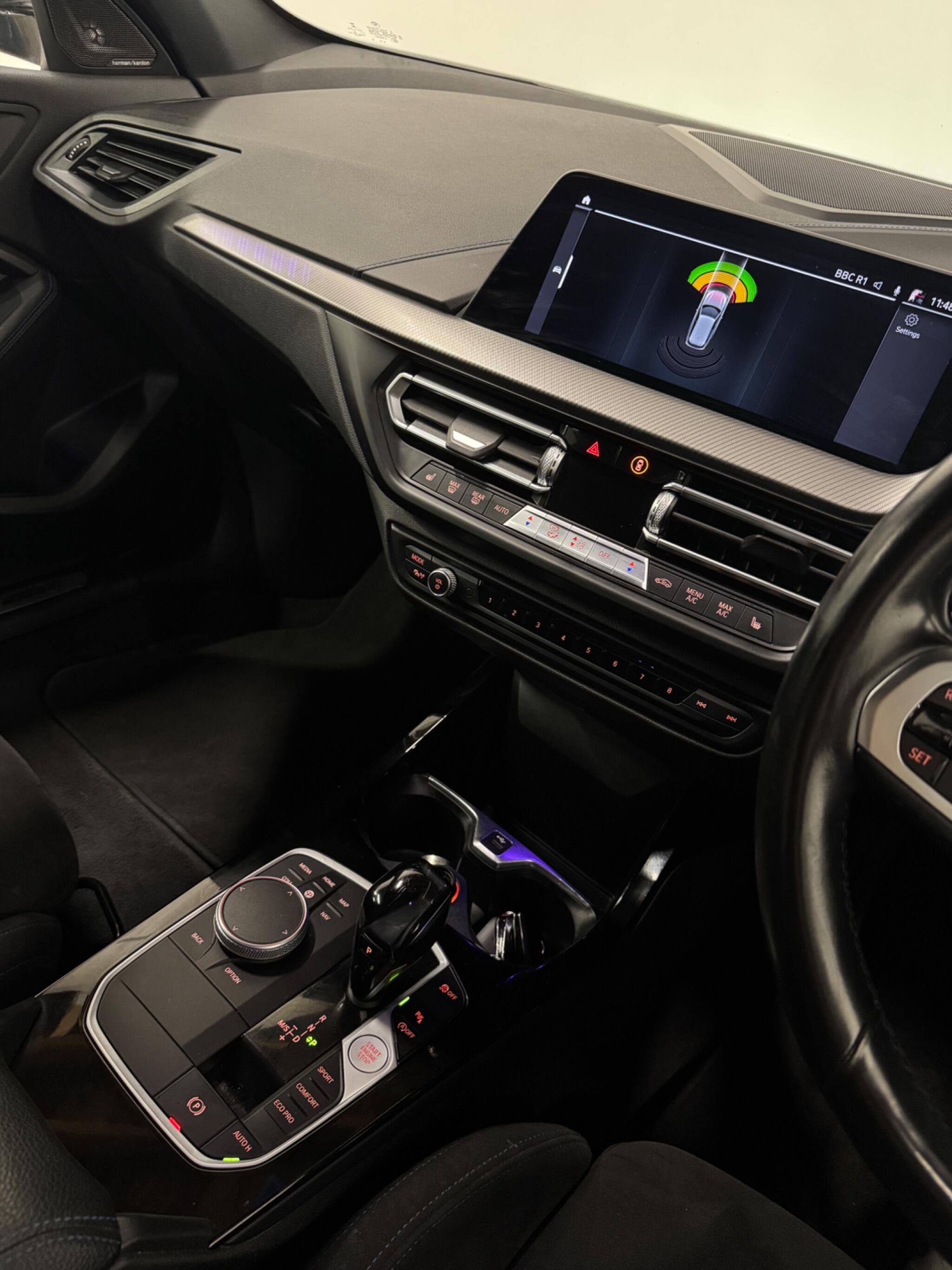 BMW 1 Series view 16