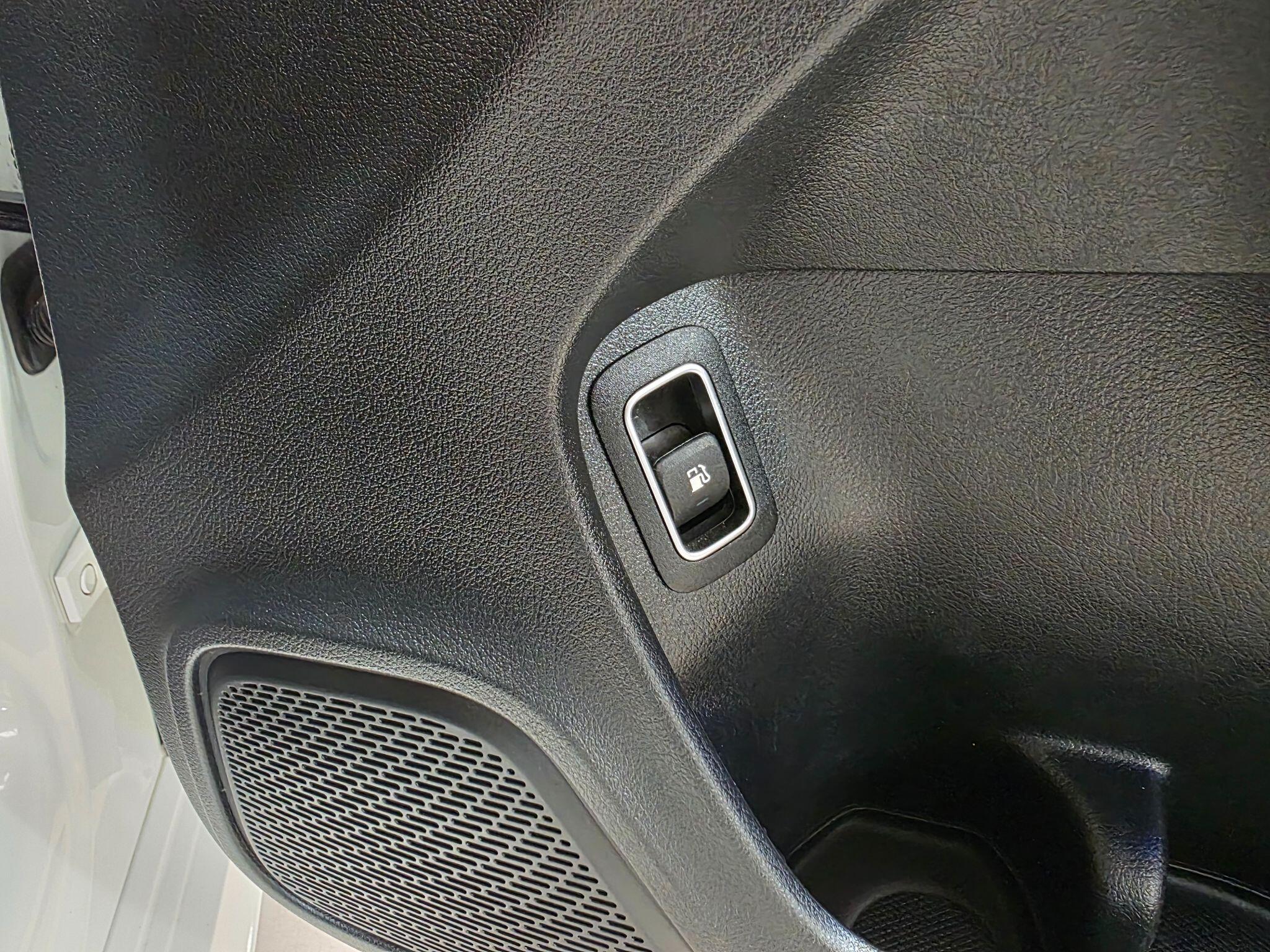 Mercedes-Benz Cla view 15