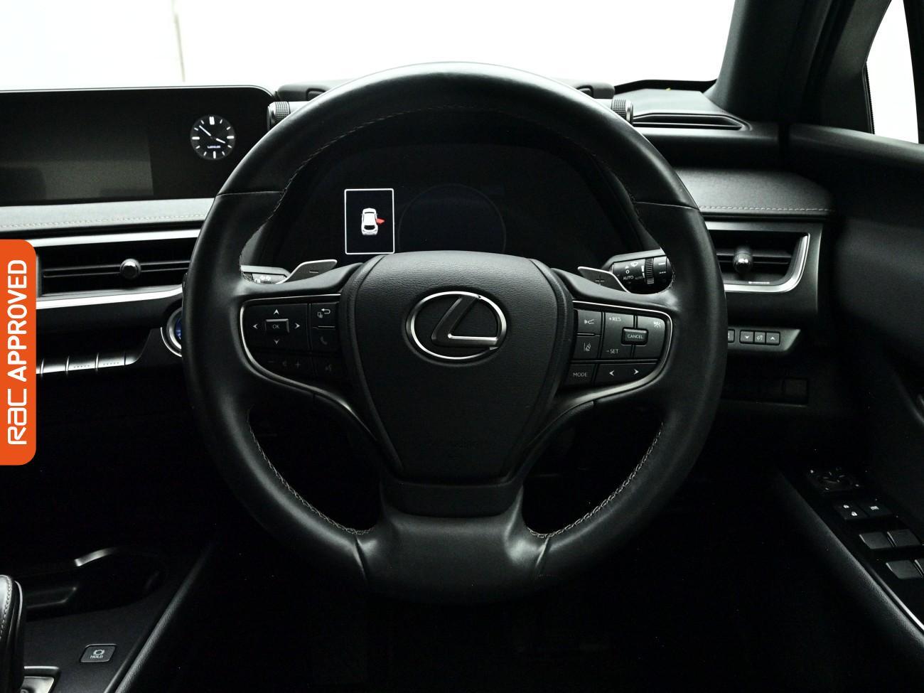 Lexus Ux view 10