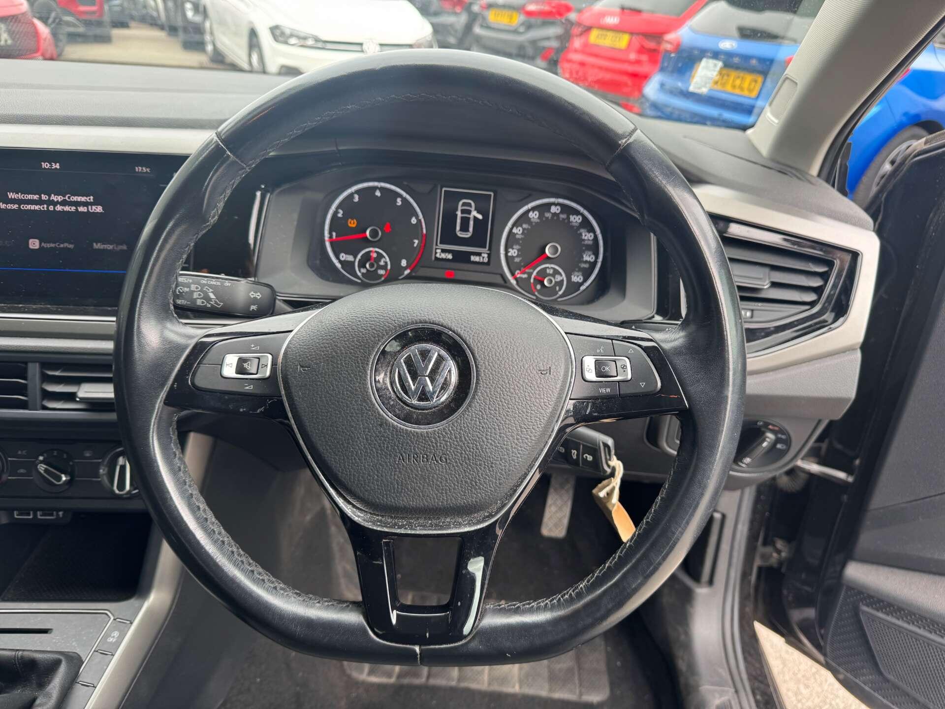 Volkswagen Polo view 13