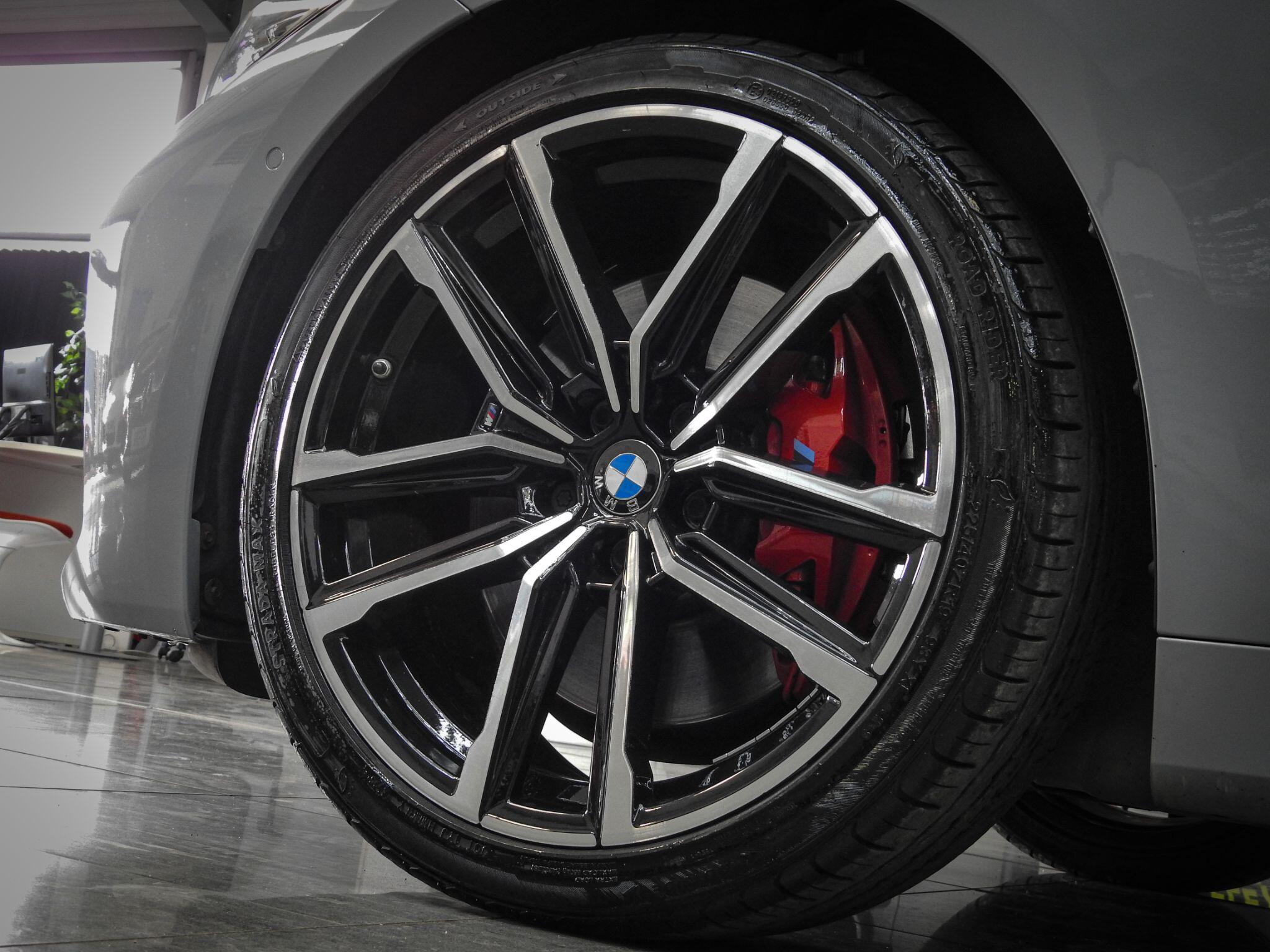 BMW 4 Series view 19
