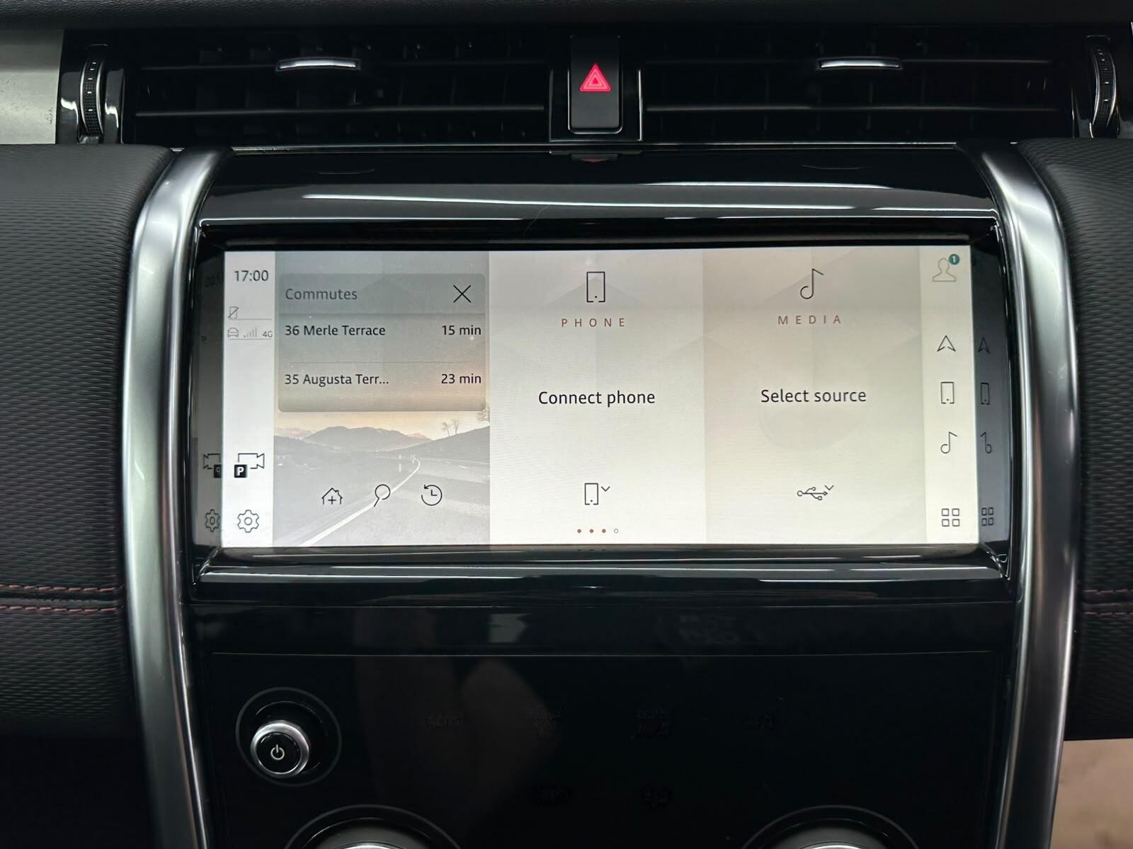Land Rover Discovery Sport view 33