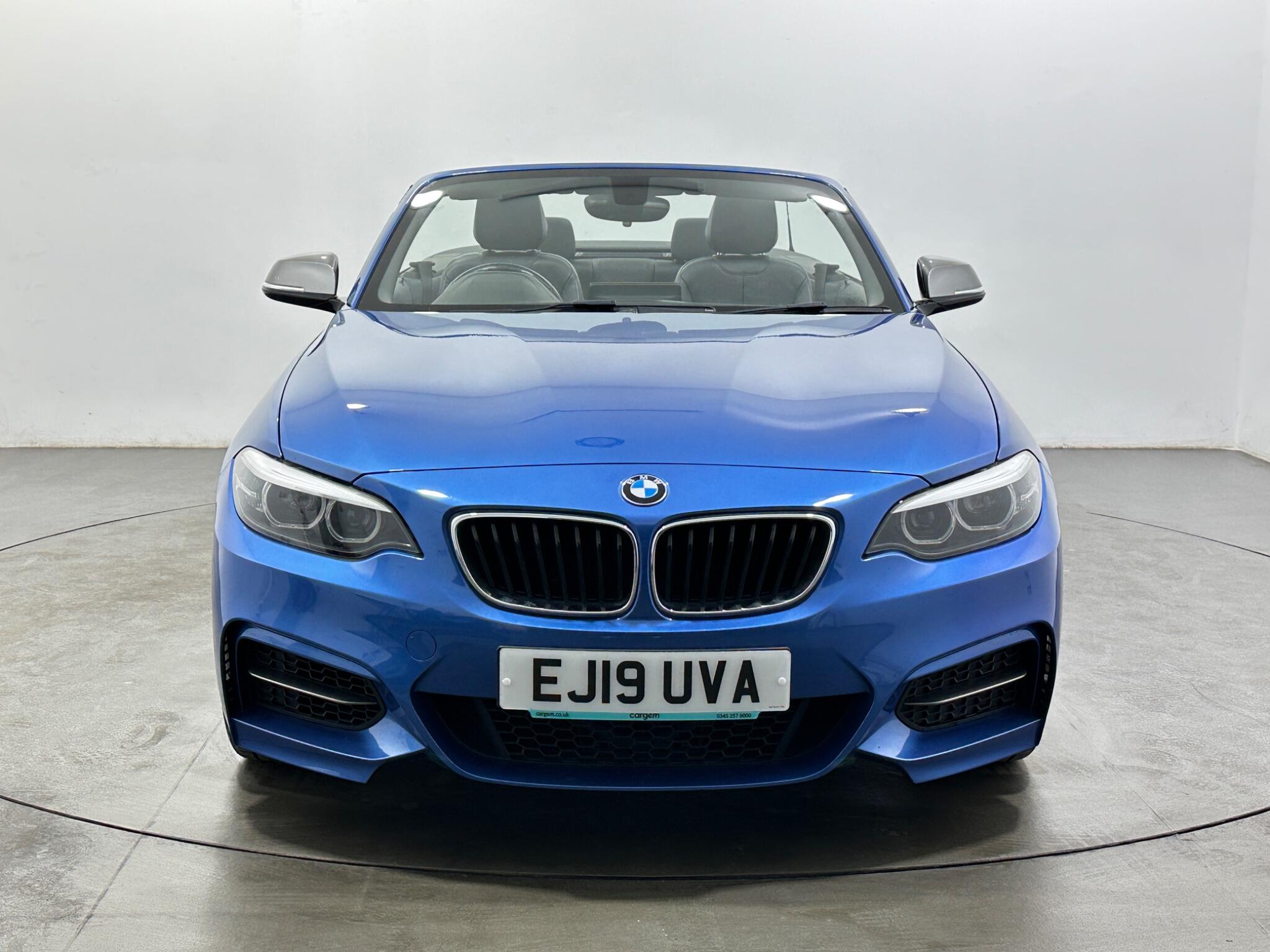 BMW 2 Series view 3