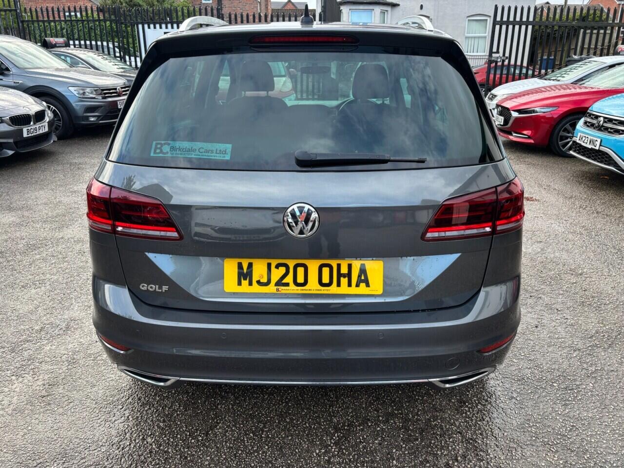 Volkswagen Golf SV view 5