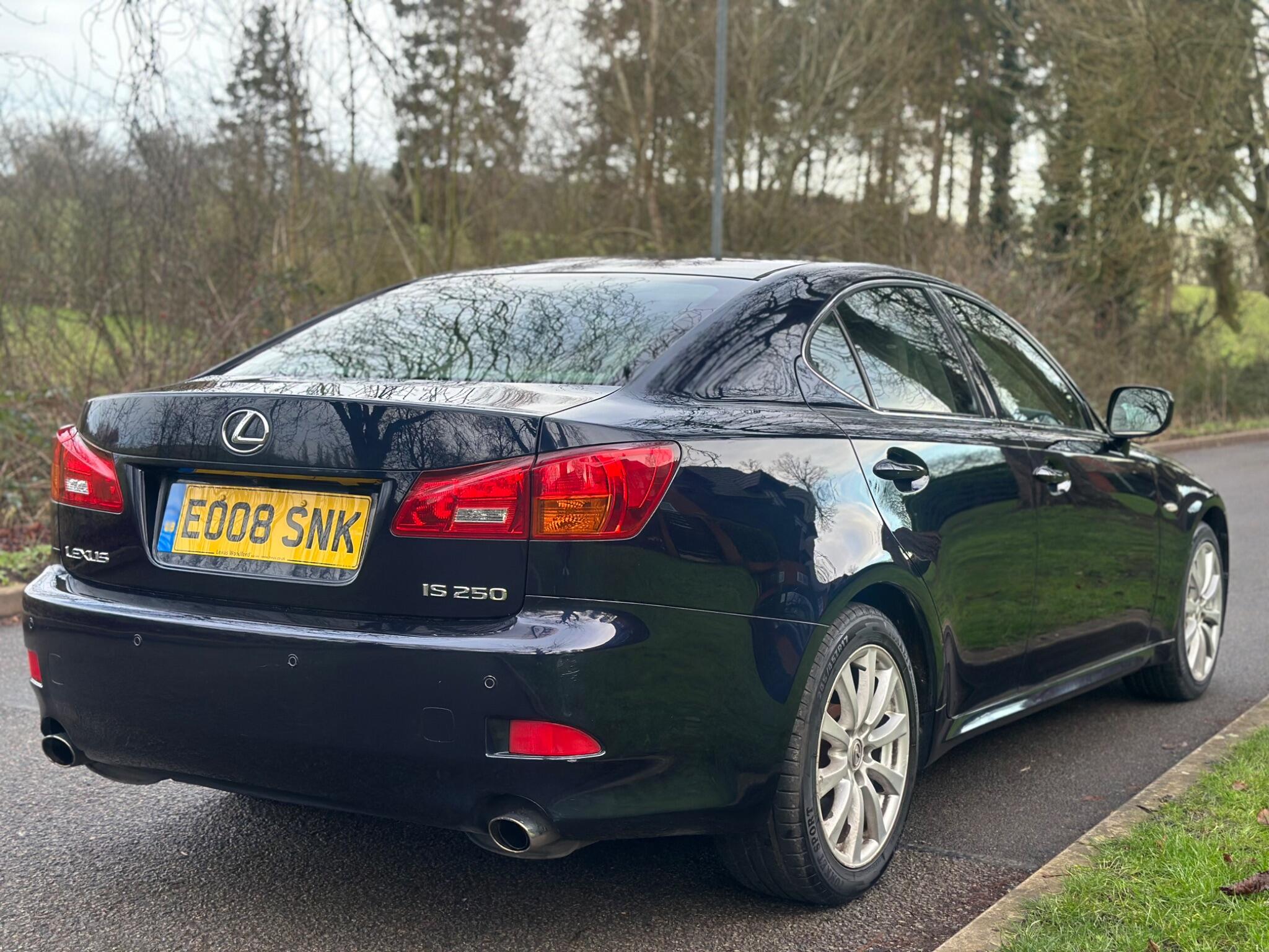2008 Lexus IS image 9