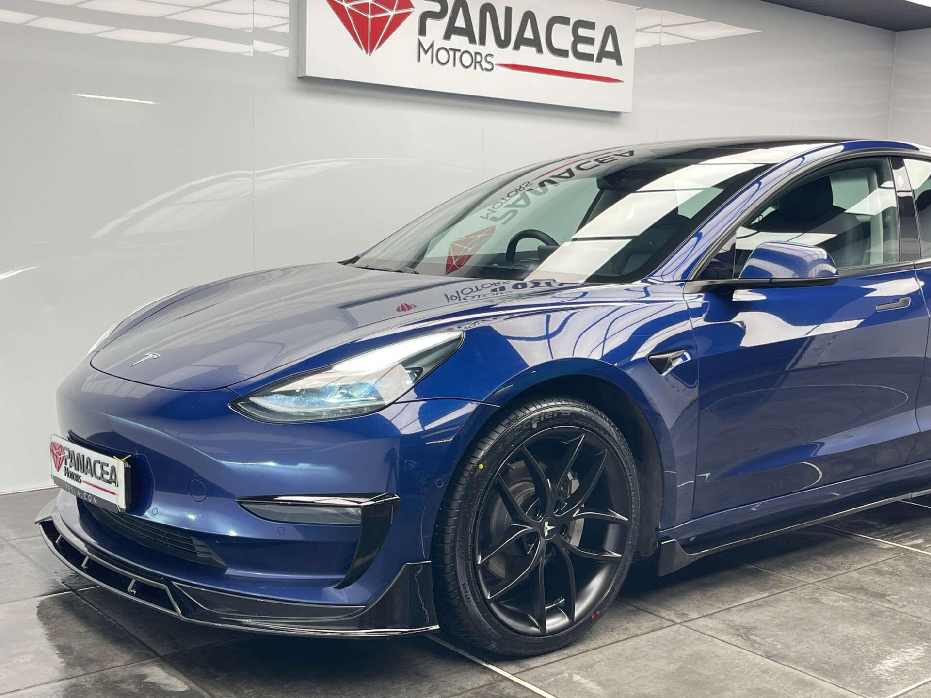Tesla Model 3 view 8