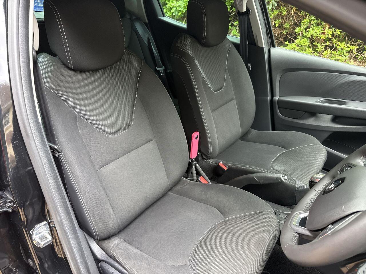 Renault Clio view 11