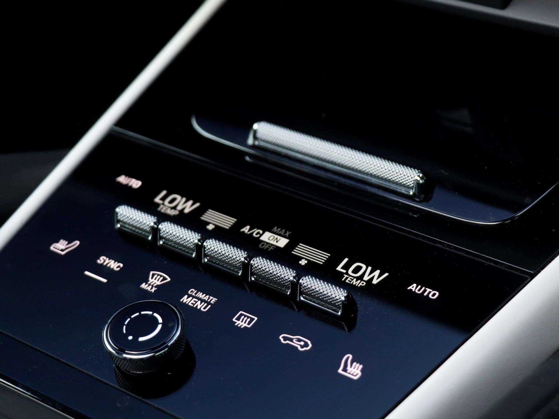Porsche Cayenne view 17