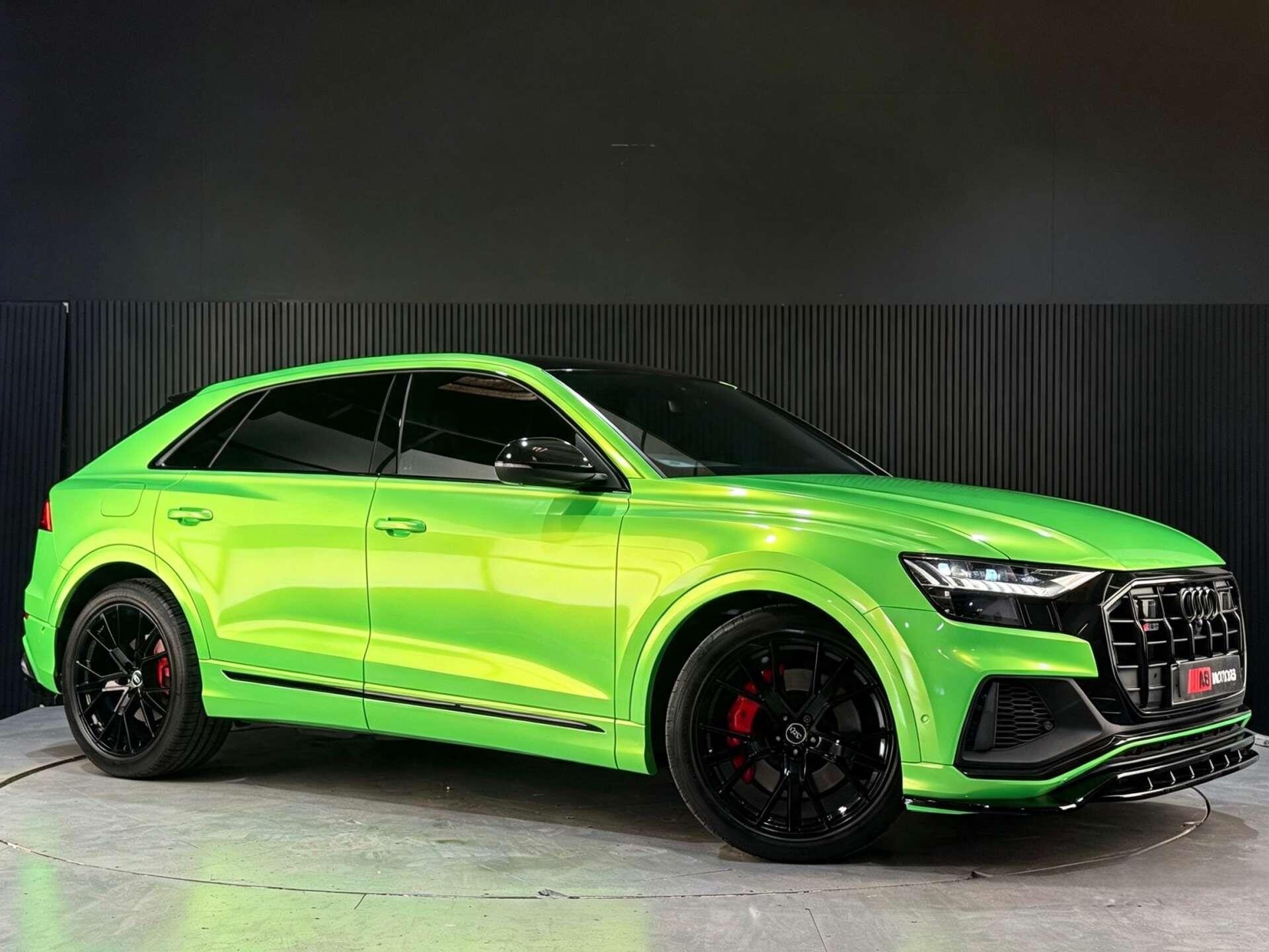 Audi SQ8 view 2