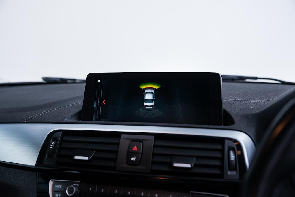 BMW 2 Series view 29