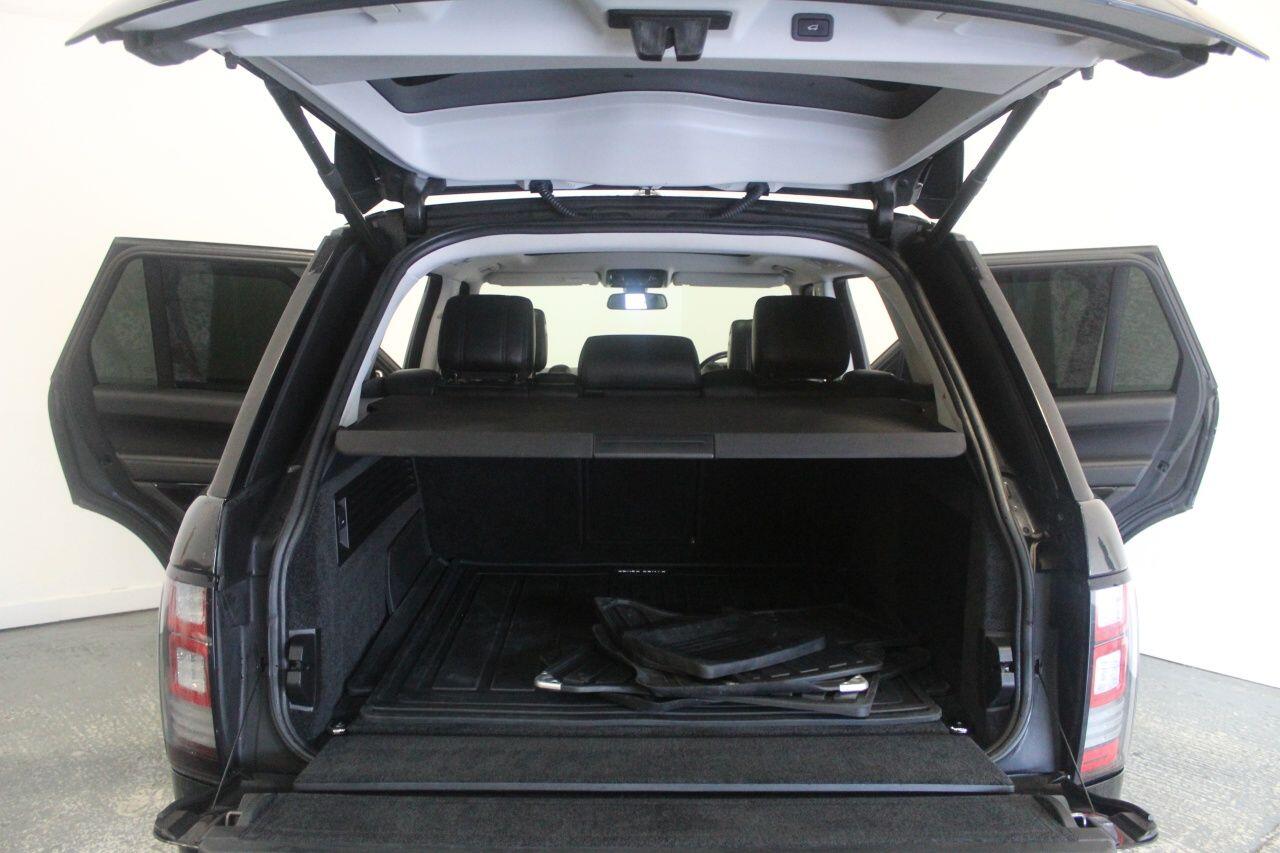 Land Rover Range Rover view 23