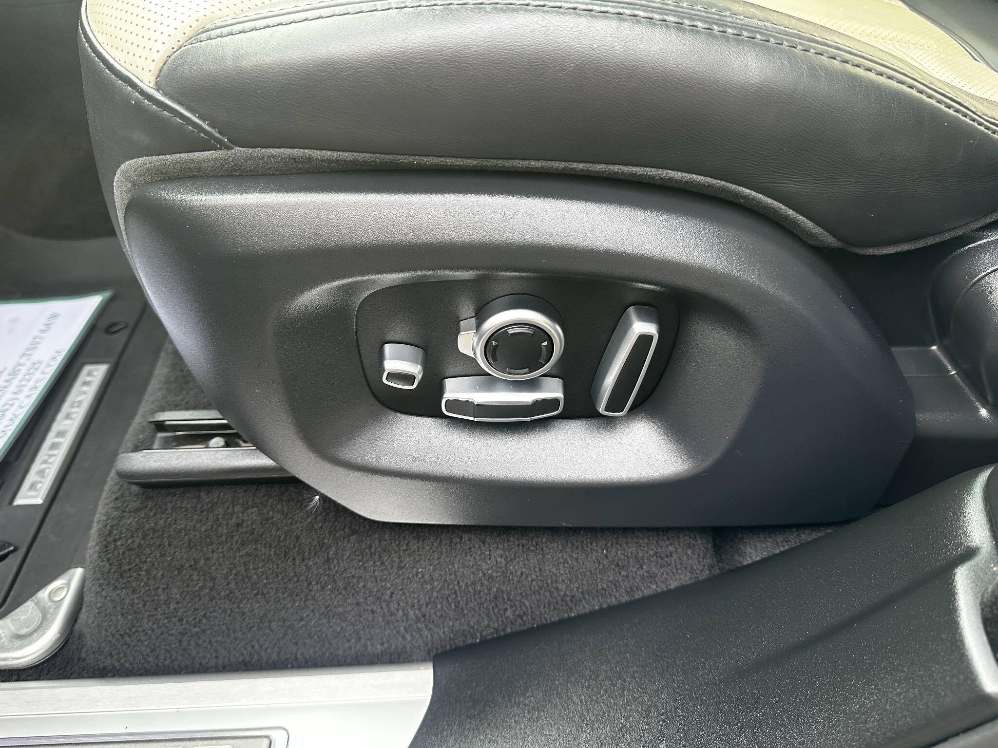 Land Rover Range Rover Sport view 22