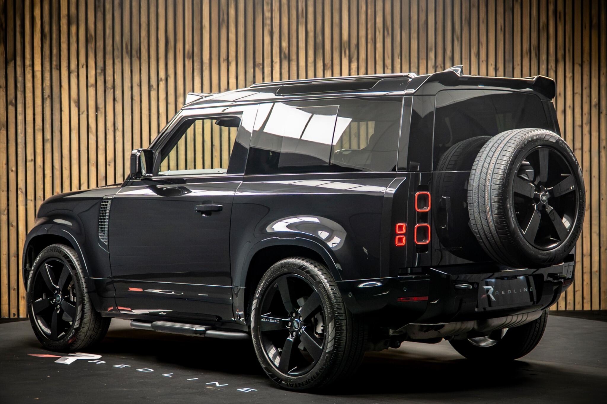 Land Rover Defender view 3