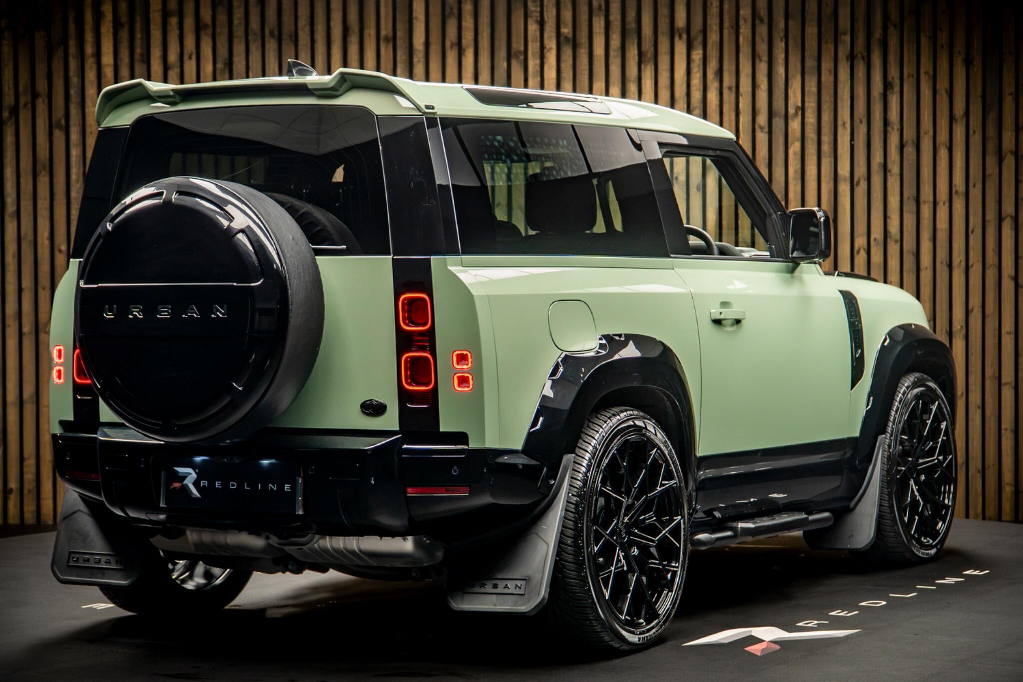 Land Rover Defender view 4