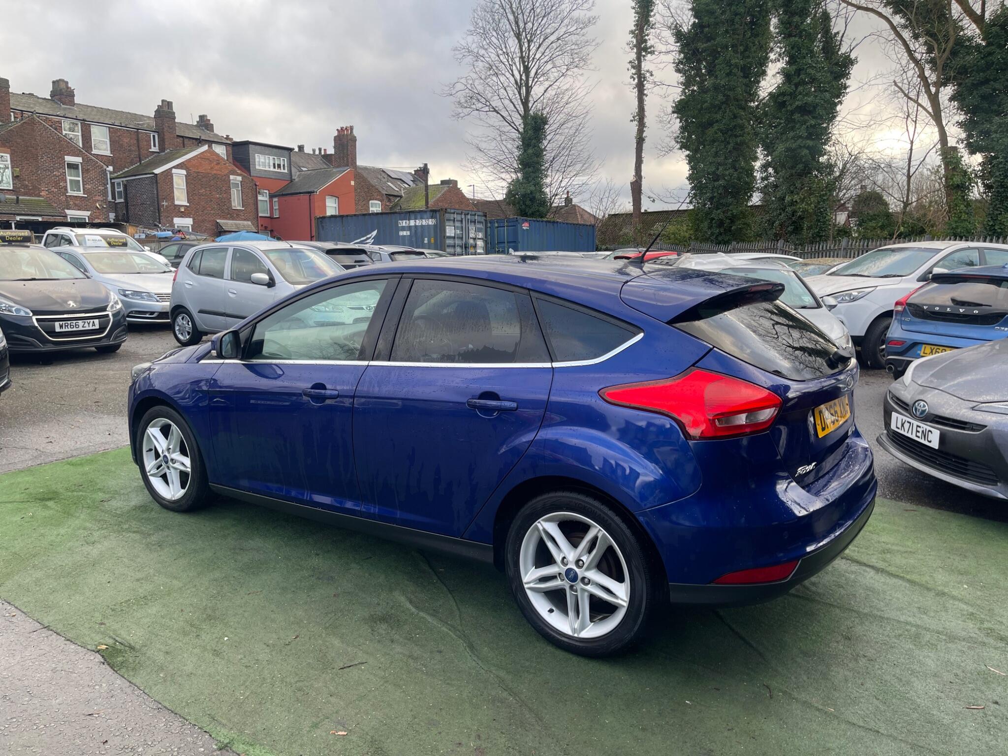 2016 Ford Focus 1.0T EcoBoost Zetec Euro 6 (s/s) 5dr • 83,680 miles image 16