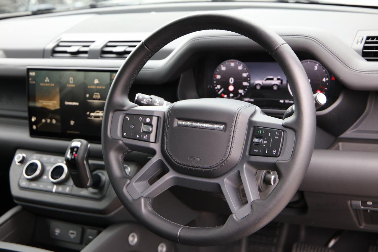 Land Rover Defender view 28