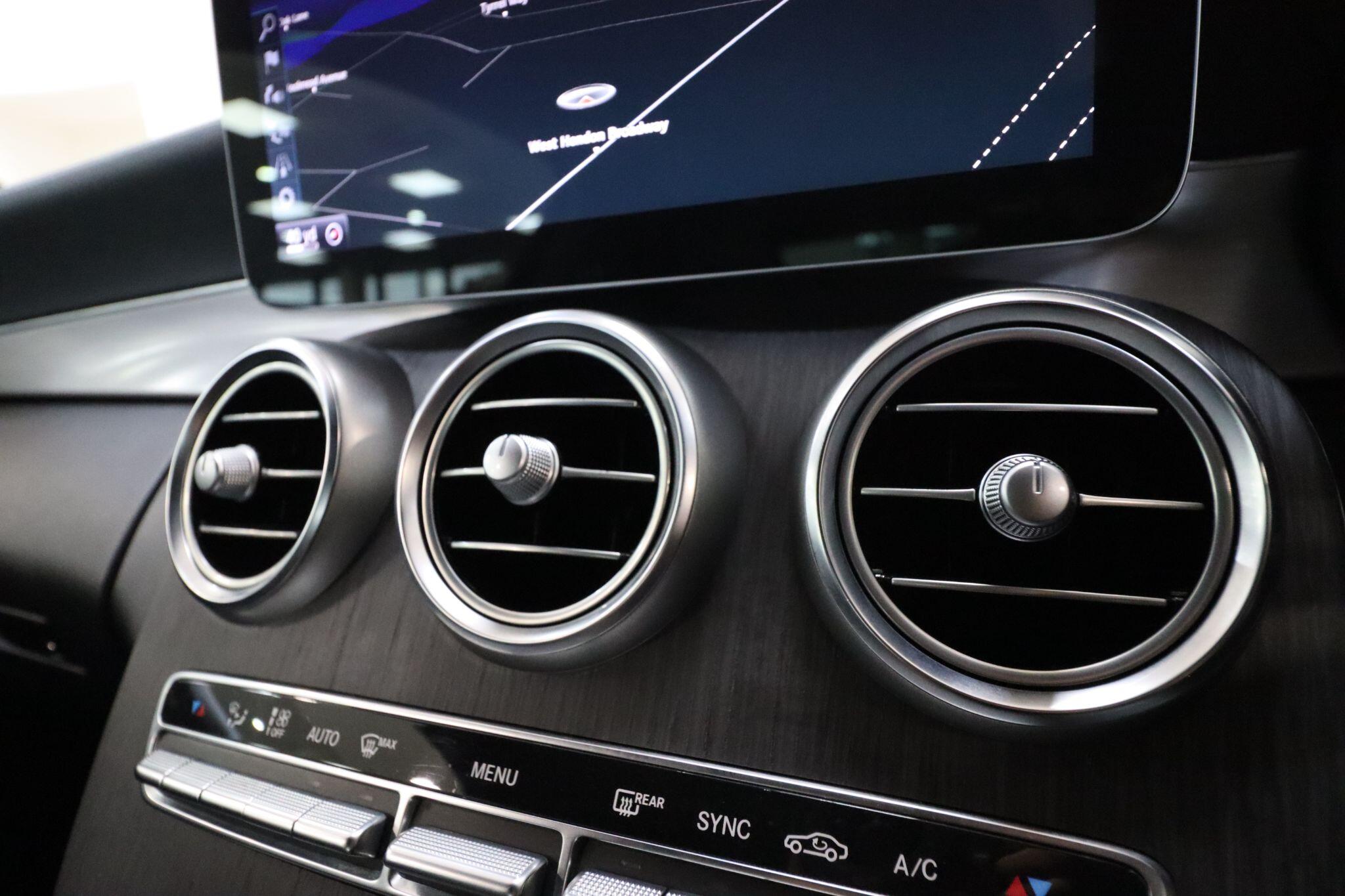 Mercedes-Benz C Class view 22