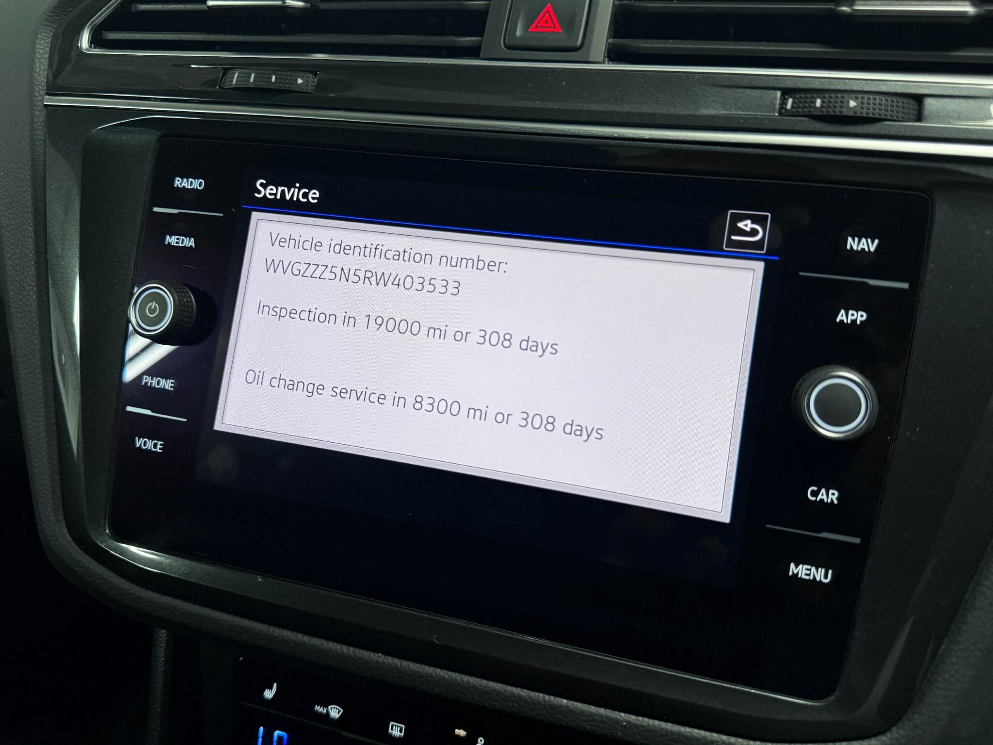 Volkswagen Tiguan view 60
