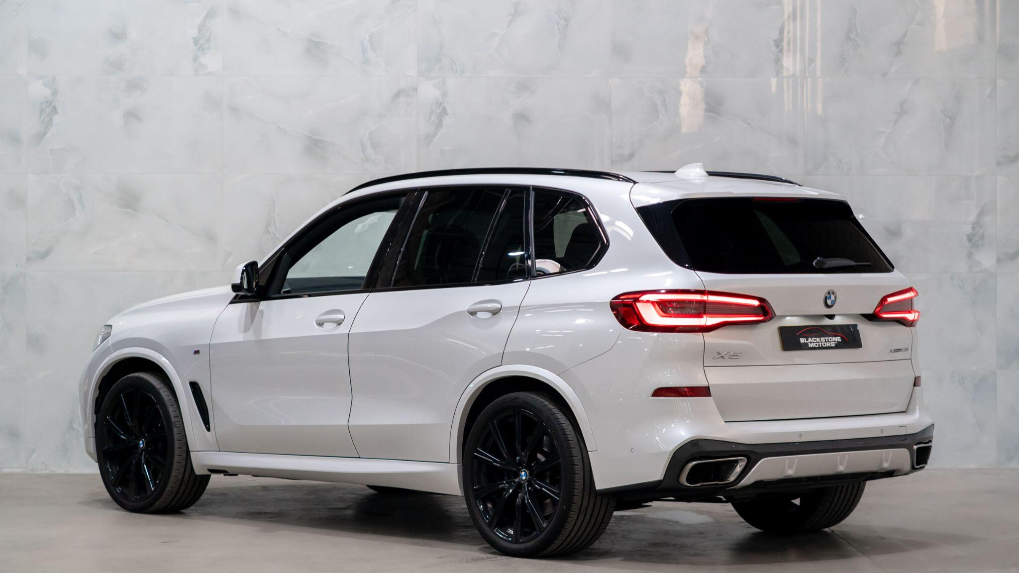 BMW X5 view 6