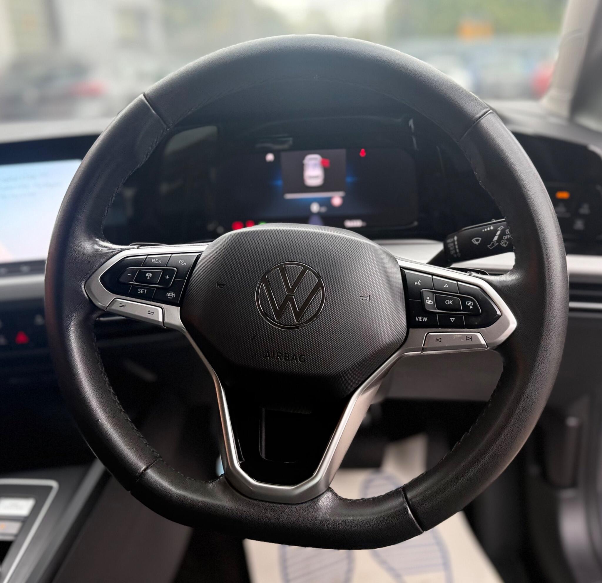 Volkswagen Golf view 25