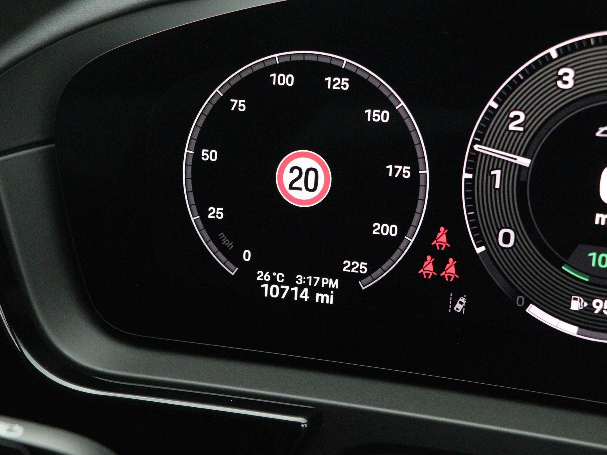 Porsche Cayenne view 40