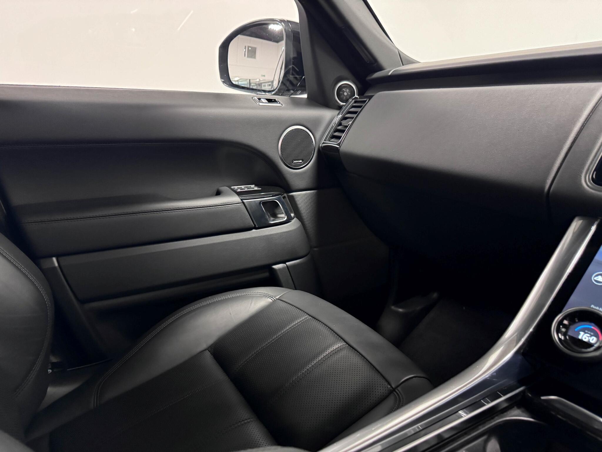 Land Rover Range Rover Sport view 38
