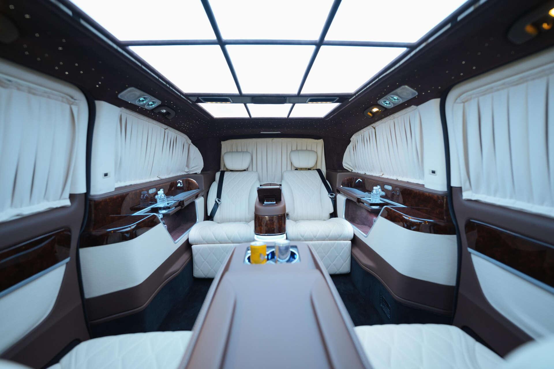 Mercedes-Benz V Class view 24