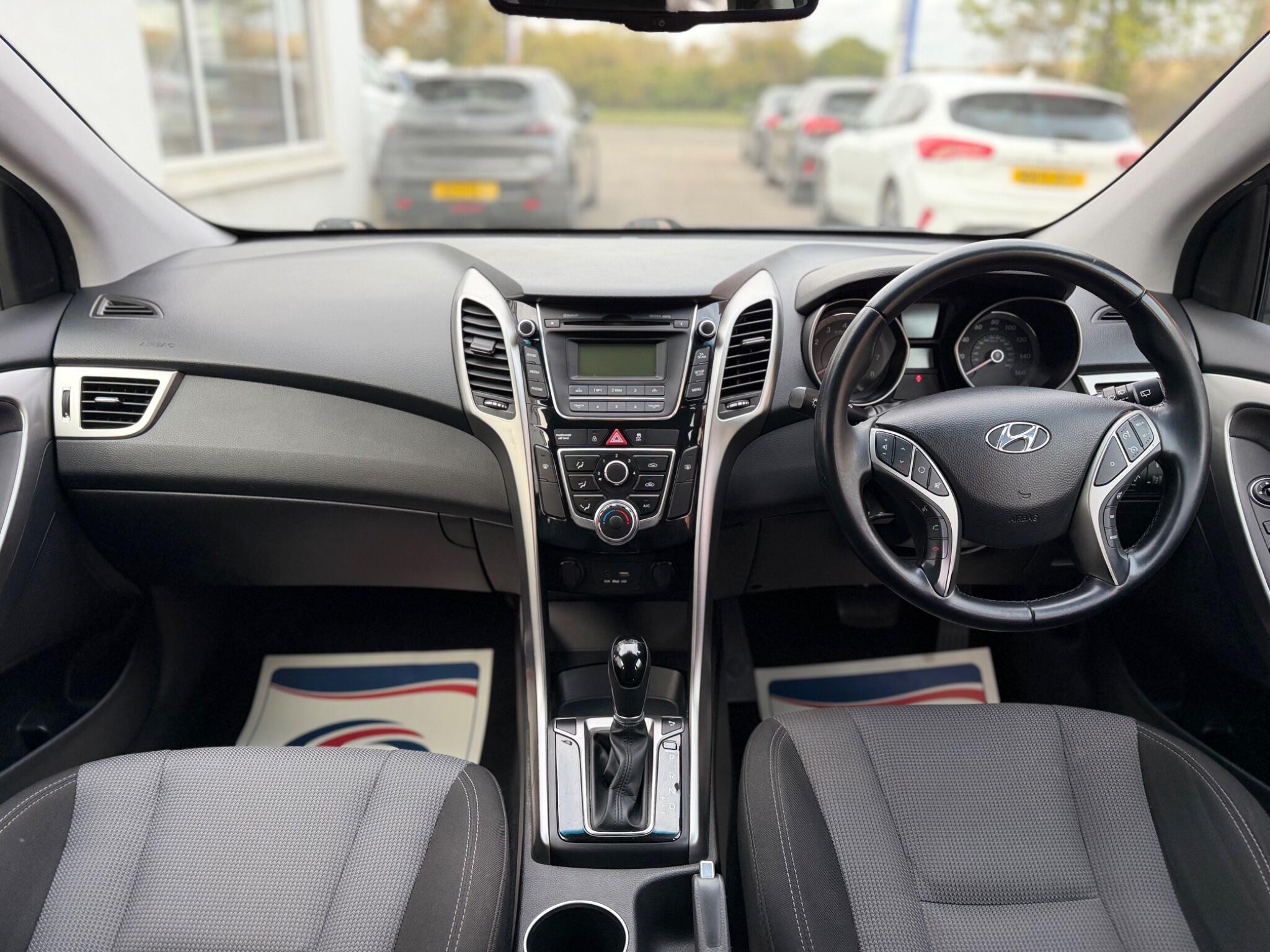 Hyundai i30 view 18