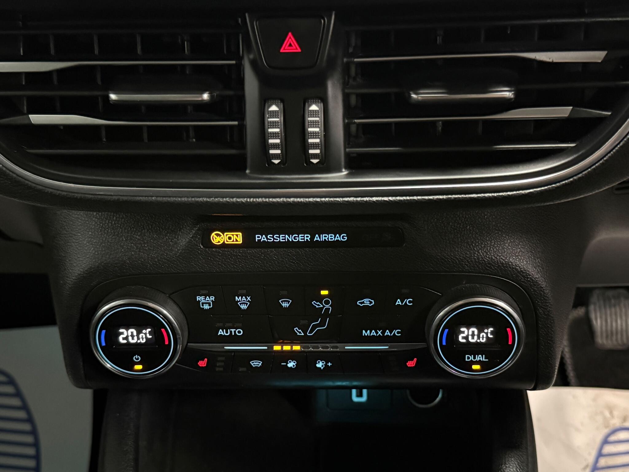 Ford Focus view 25