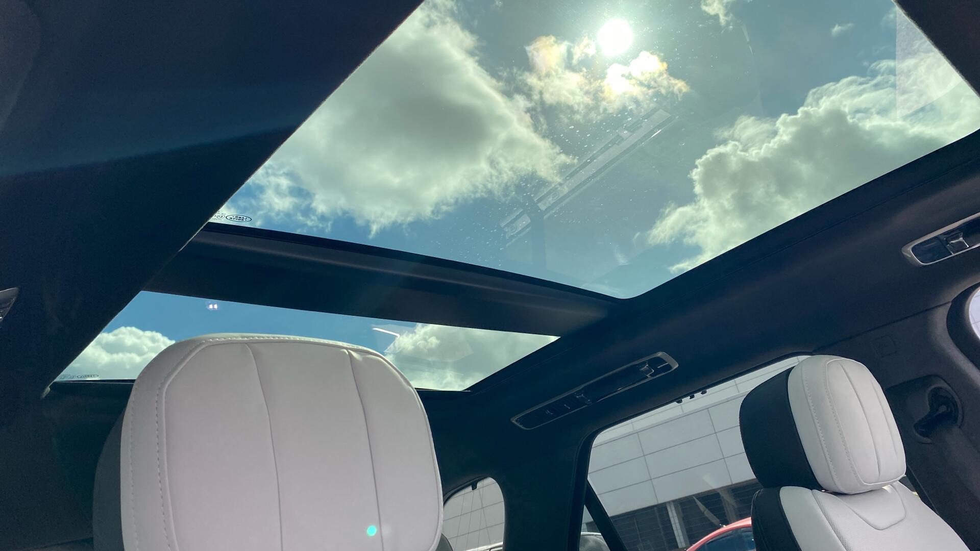 Land Rover Range Rover Sport view 32