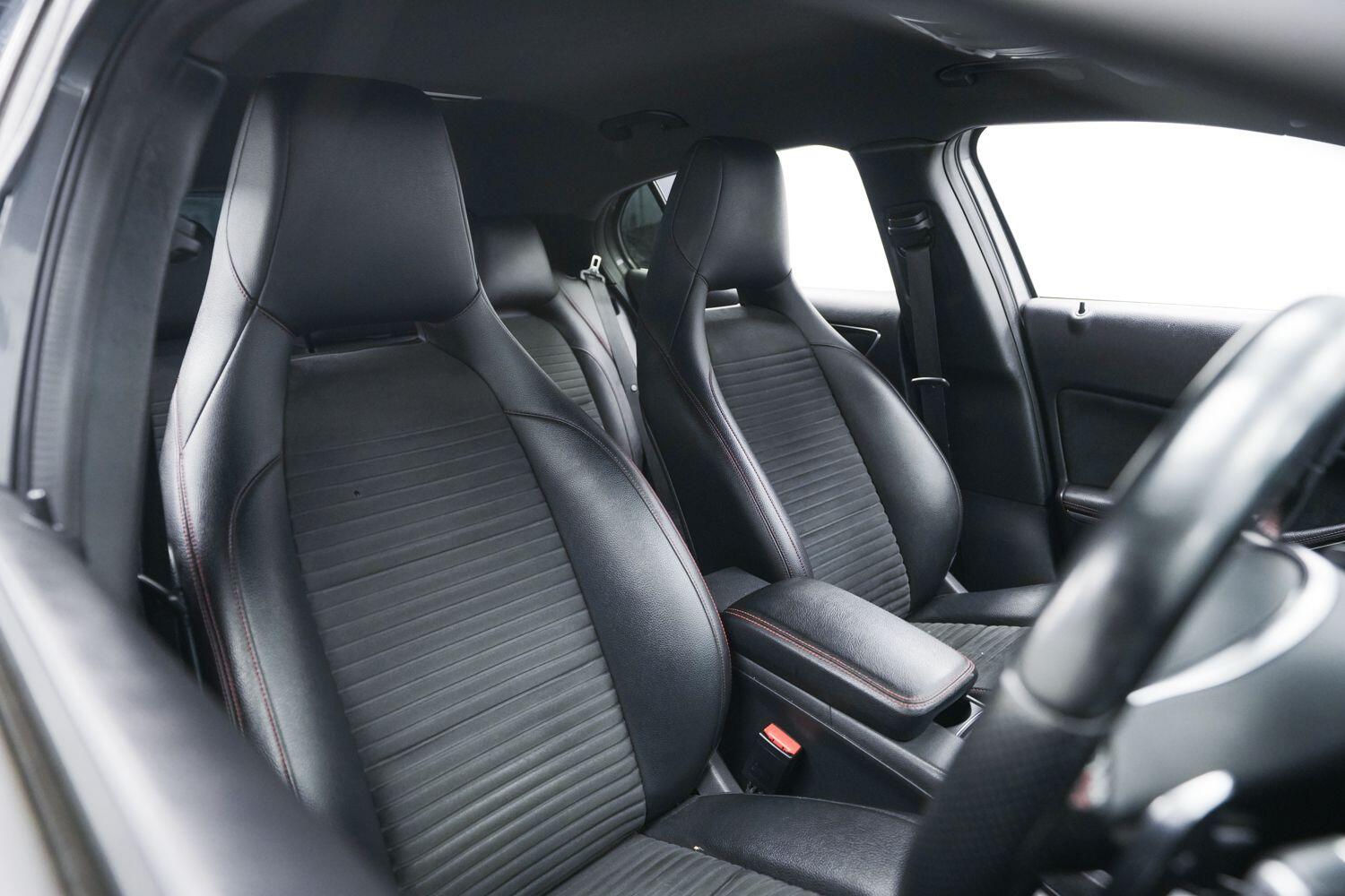 Mercedes-Benz Gla view 9