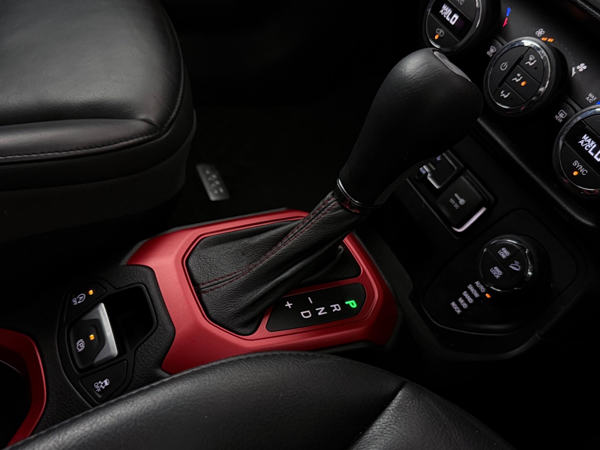 Jeep Renegade view 21