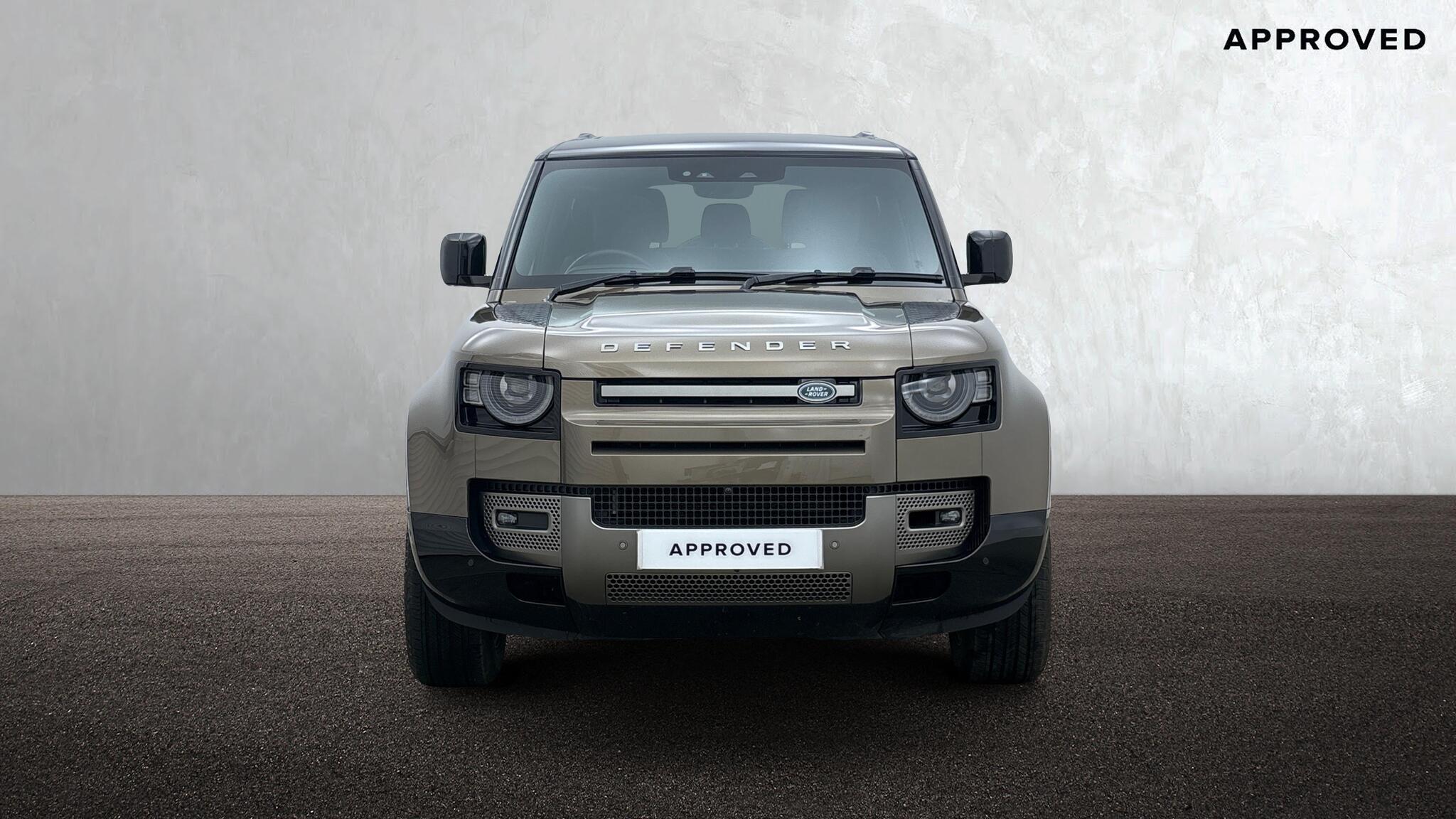 Land Rover Defender view 7