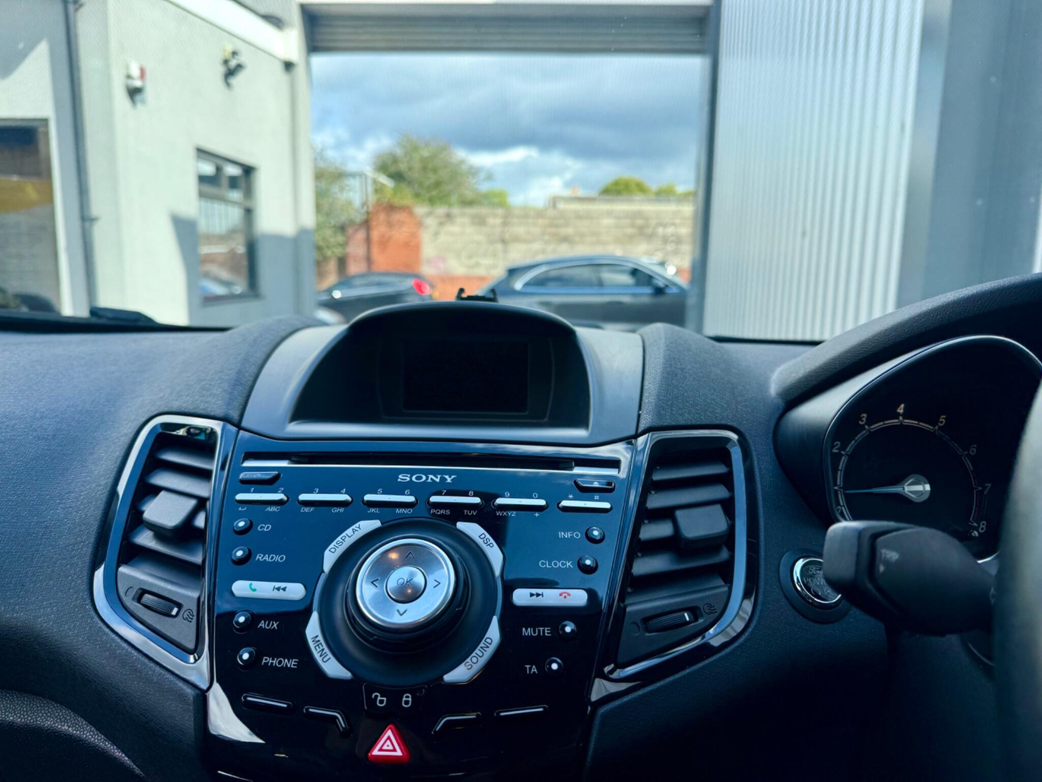 Ford Fiesta view 9