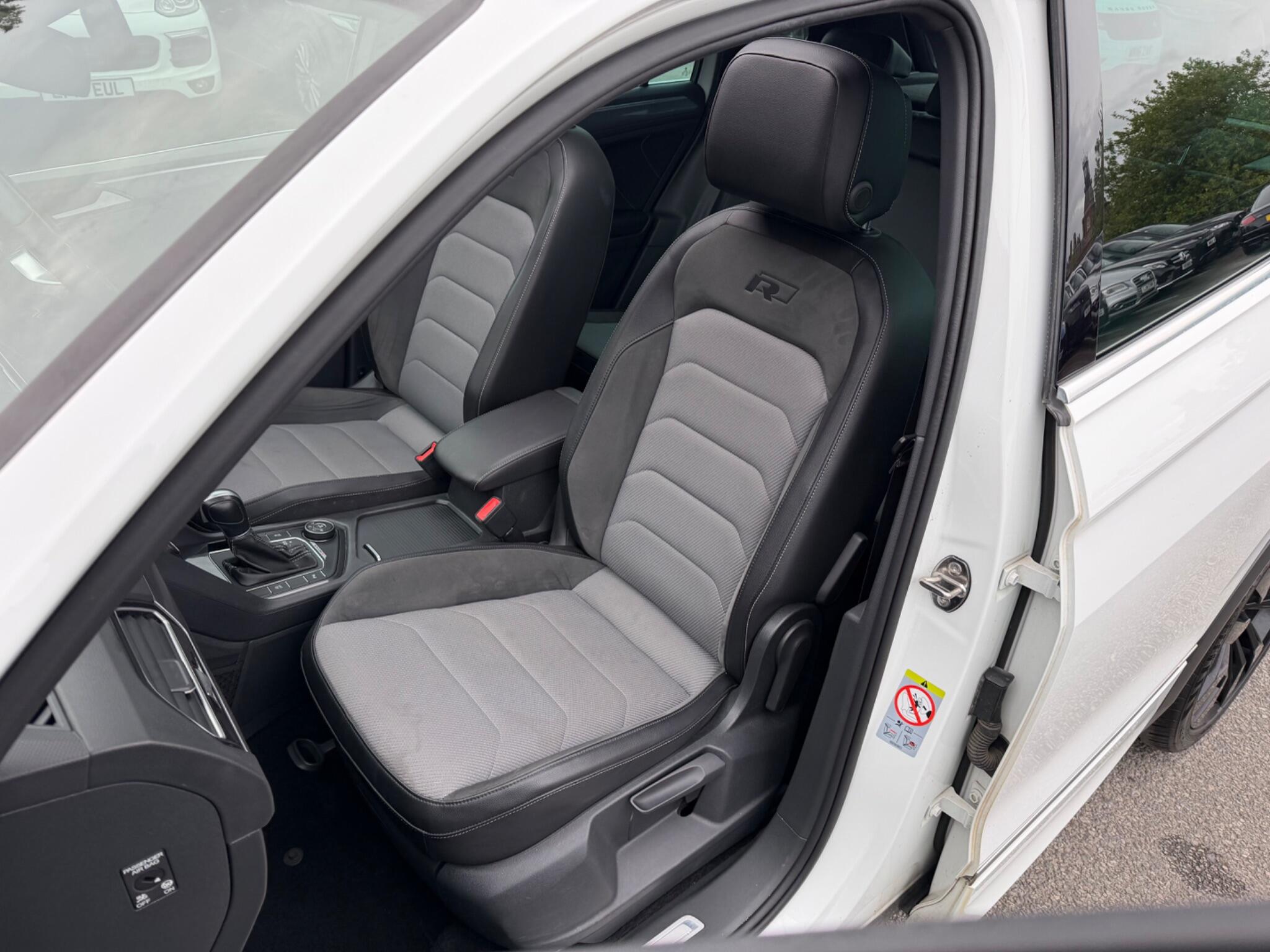 Volkswagen Tiguan view 19