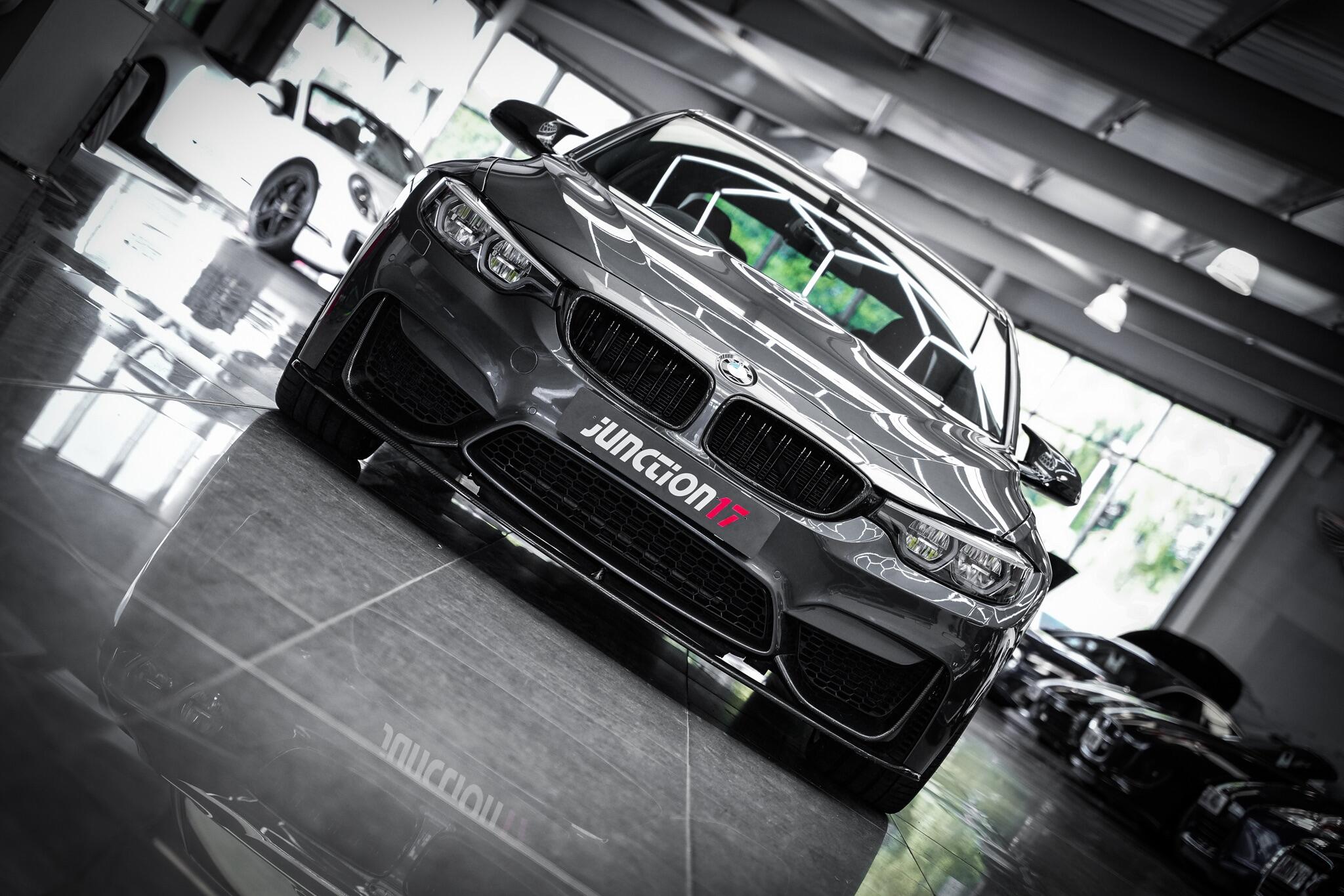 BMW M3 view 4