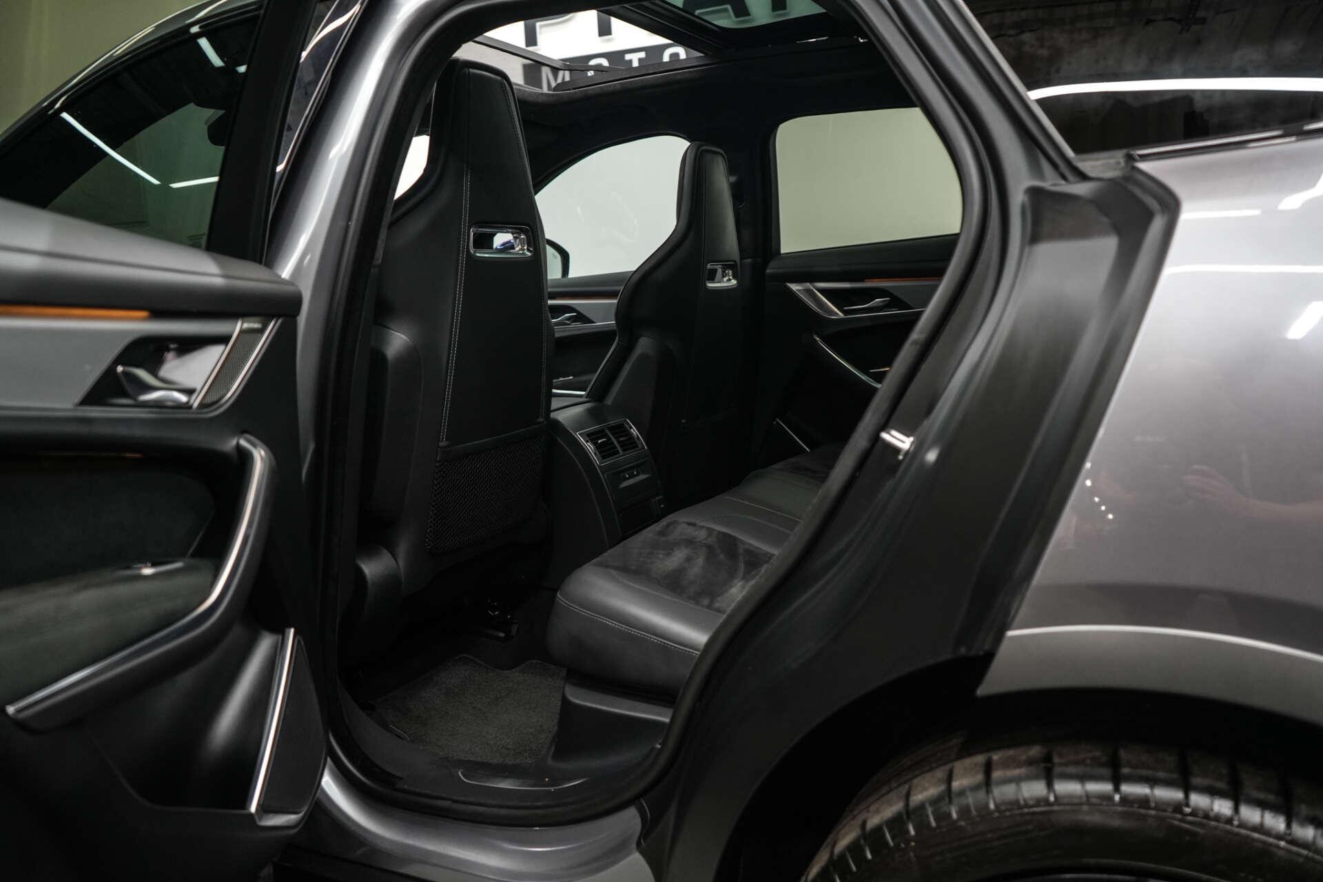 Jaguar F-Pace view 29