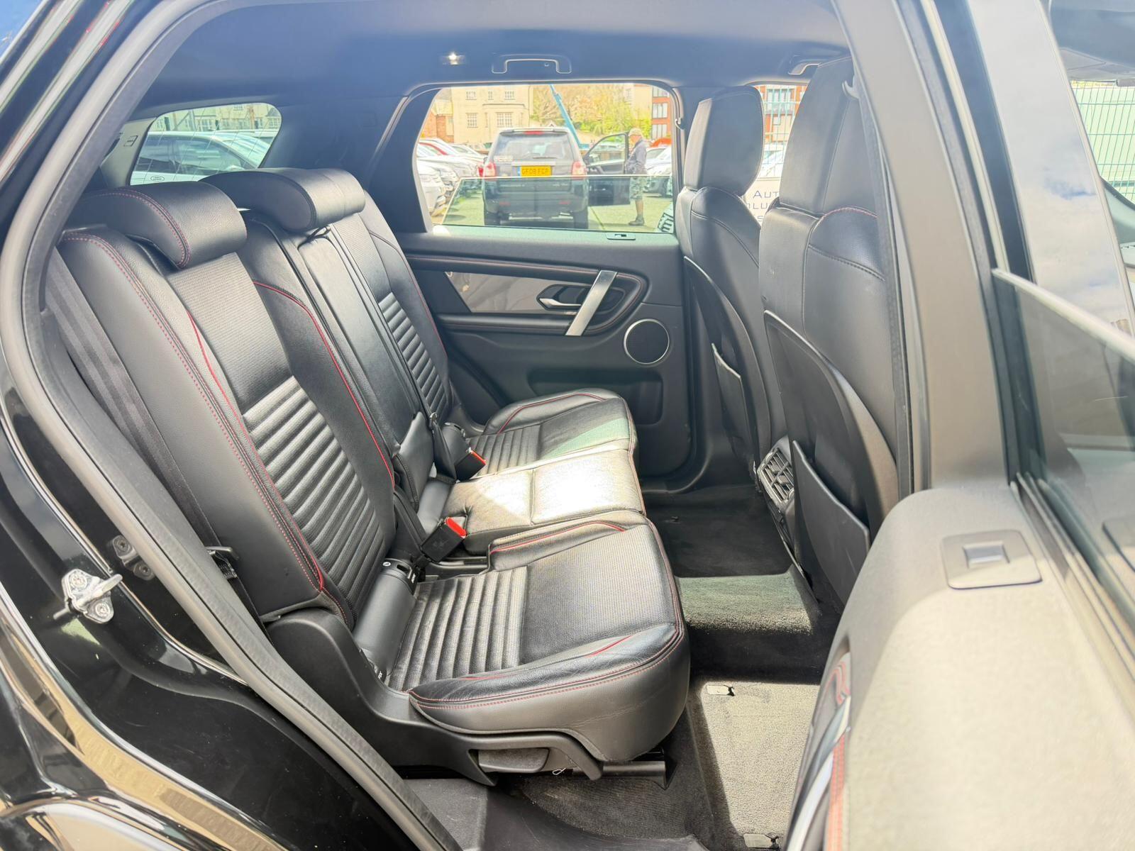 Land Rover Discovery Sport view 13
