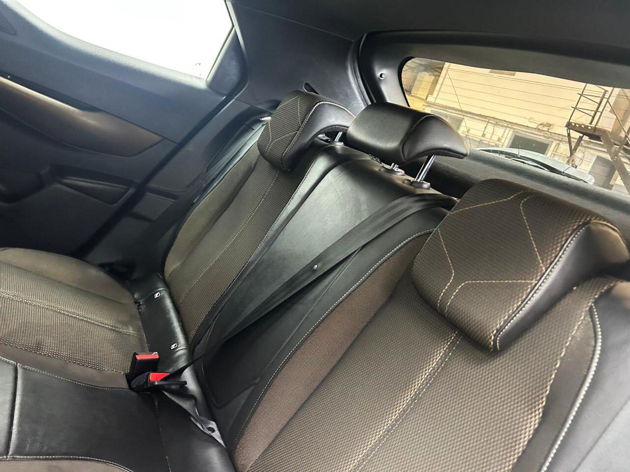 DS Automobiles DS 3 Crossback view 19