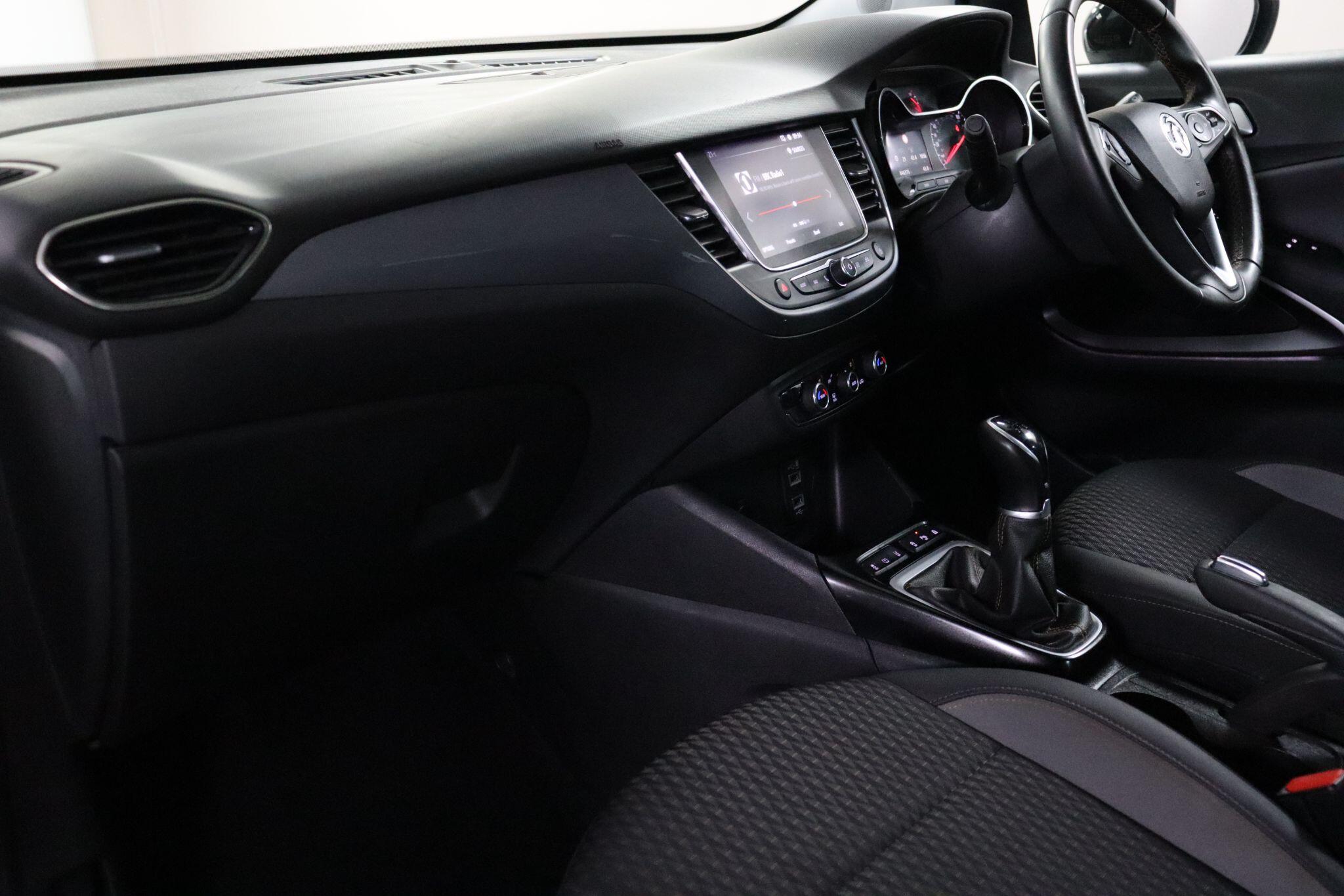 Vauxhall Crossland X view 34