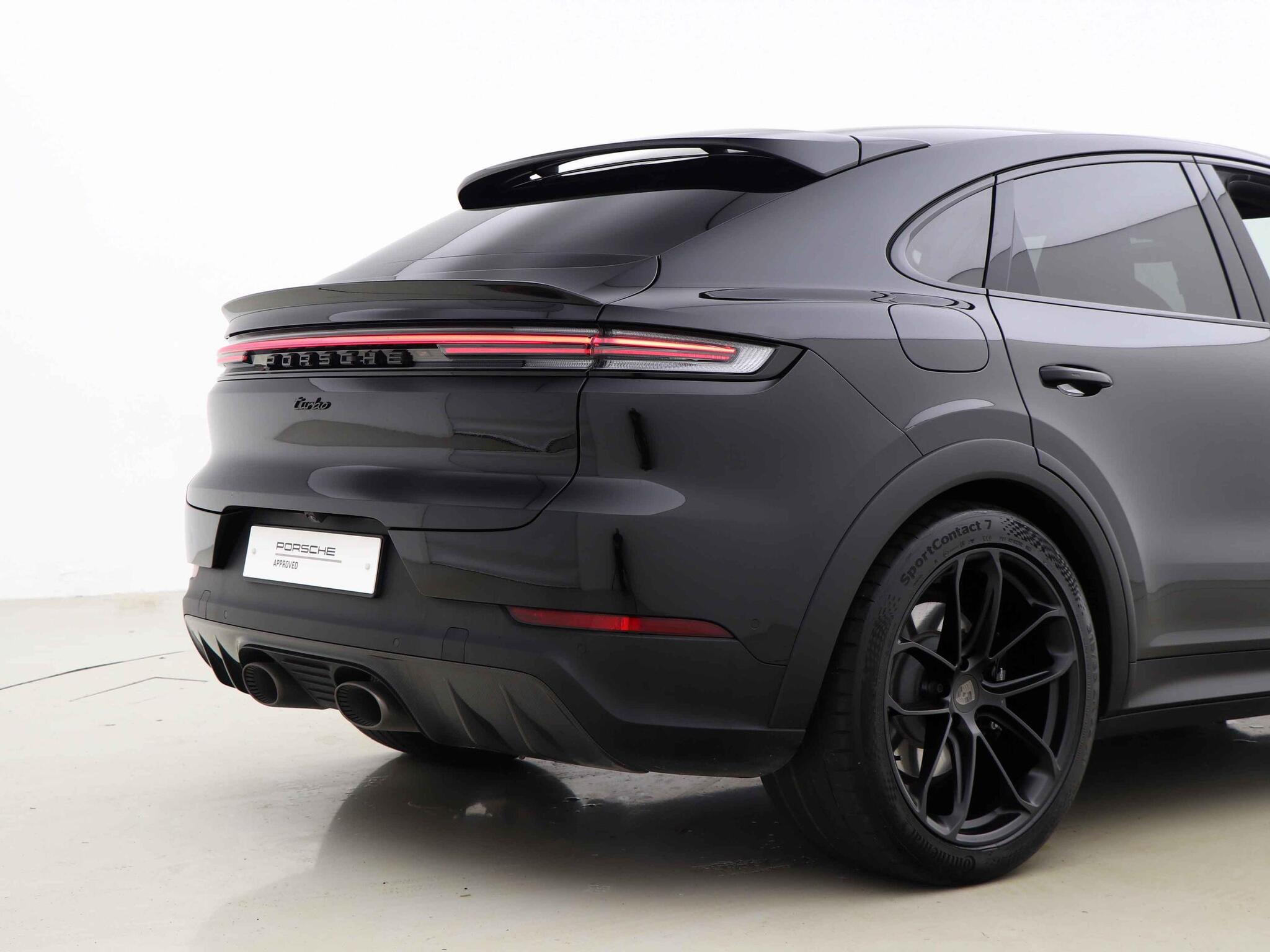 Porsche Cayenne view 22