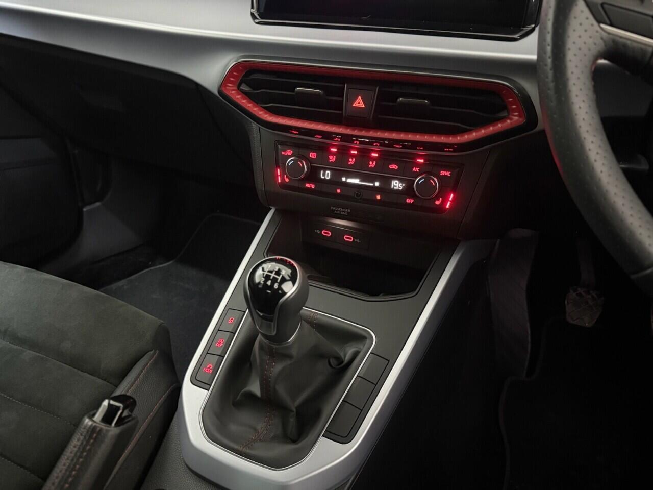 Seat Arona view 25