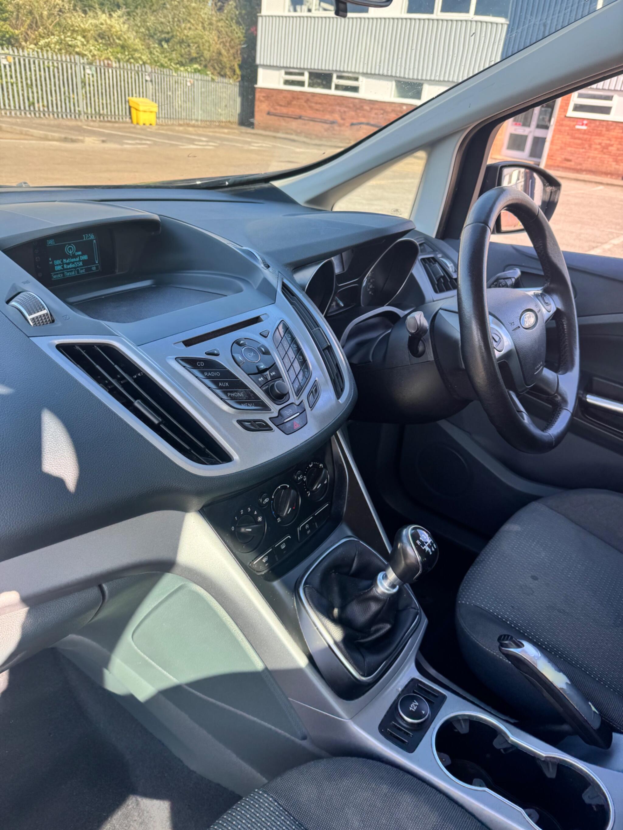 Ford C-Max view 22