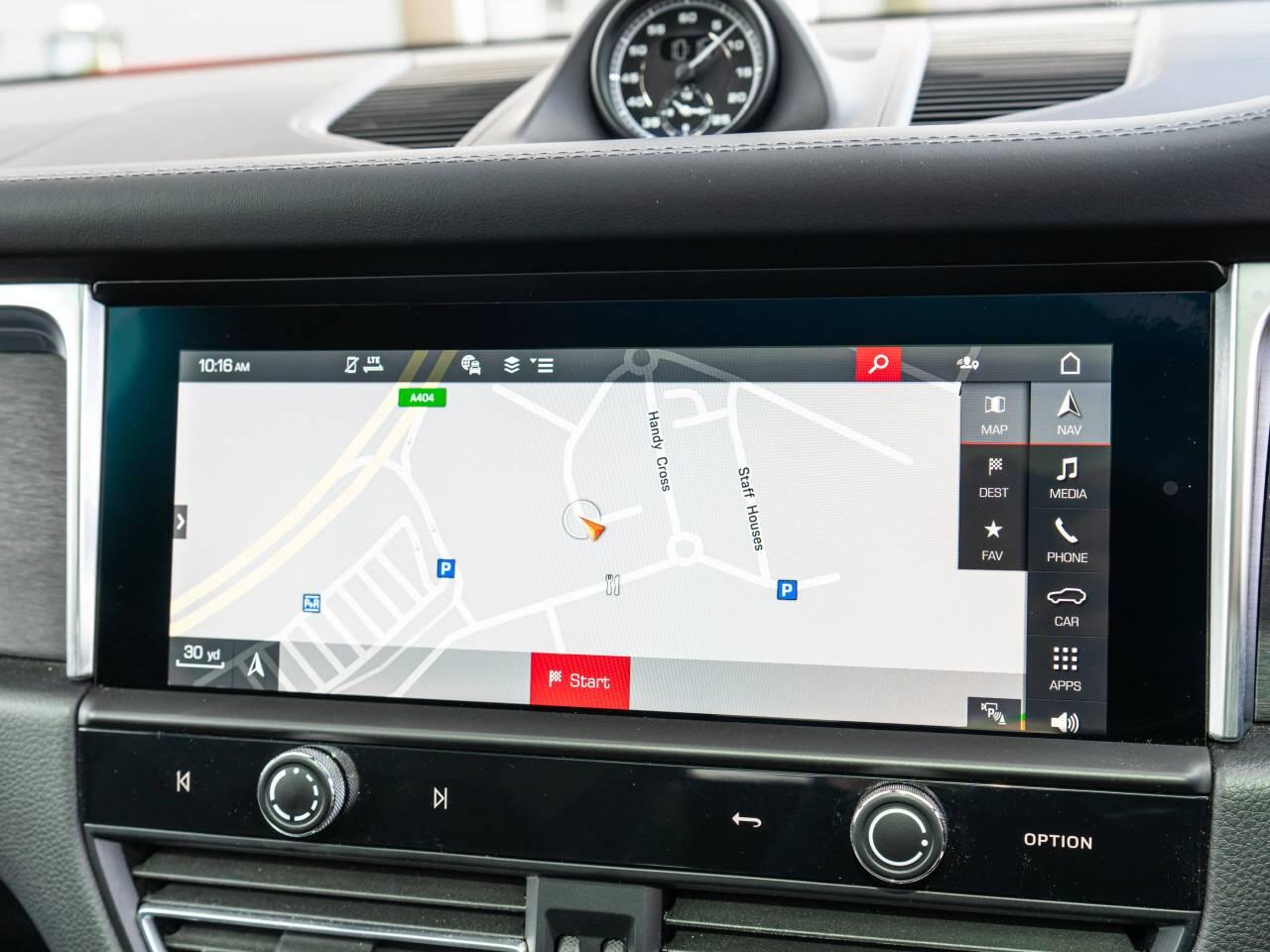 Porsche Macan view 26