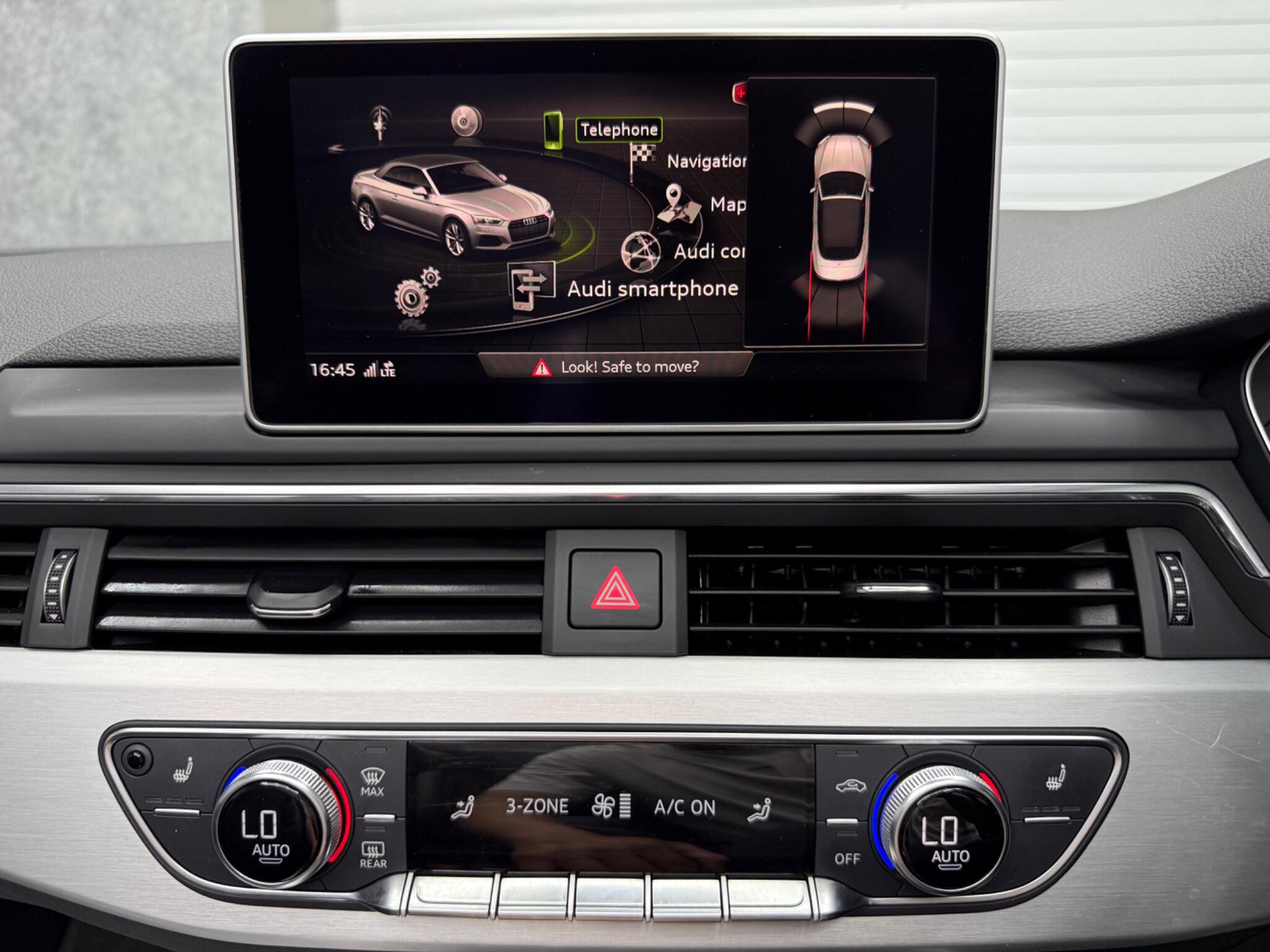 Audi A5 Cabriolet view 9