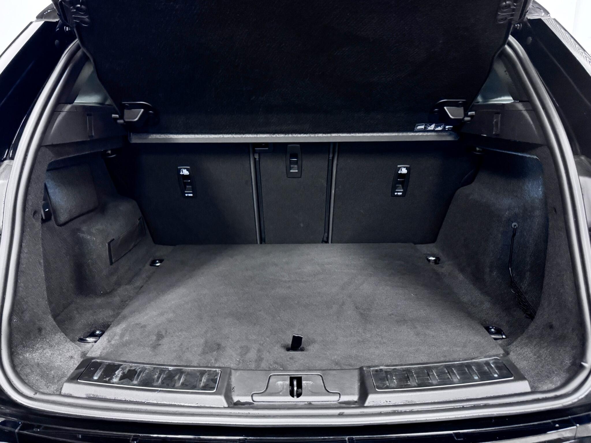 Land Rover Range Rover Evoque view 12