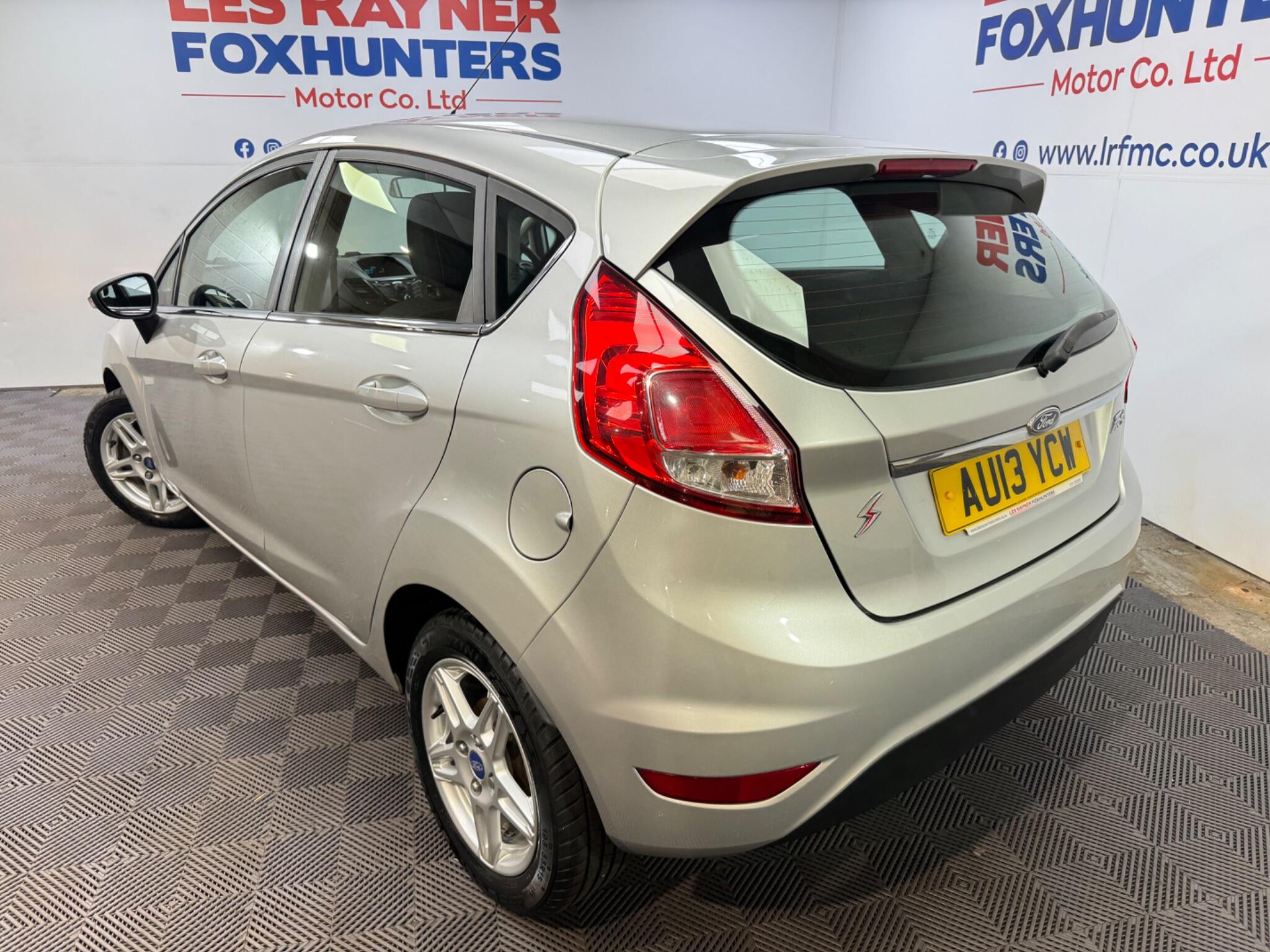 Ford Fiesta view 3